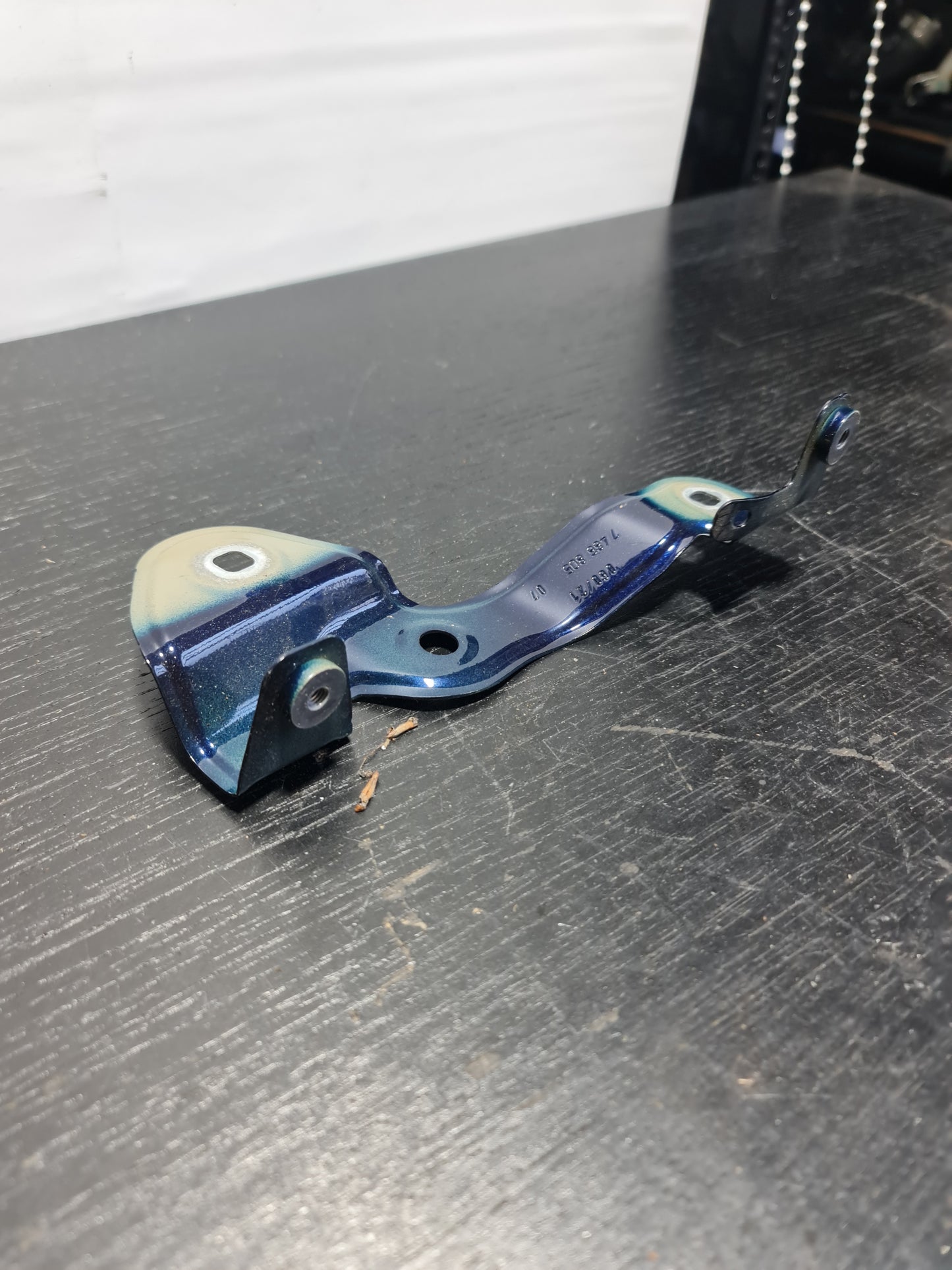 BMW 3 SERIES WING MOUNTING BRACKET LH 7486805 - MPerformance.parts