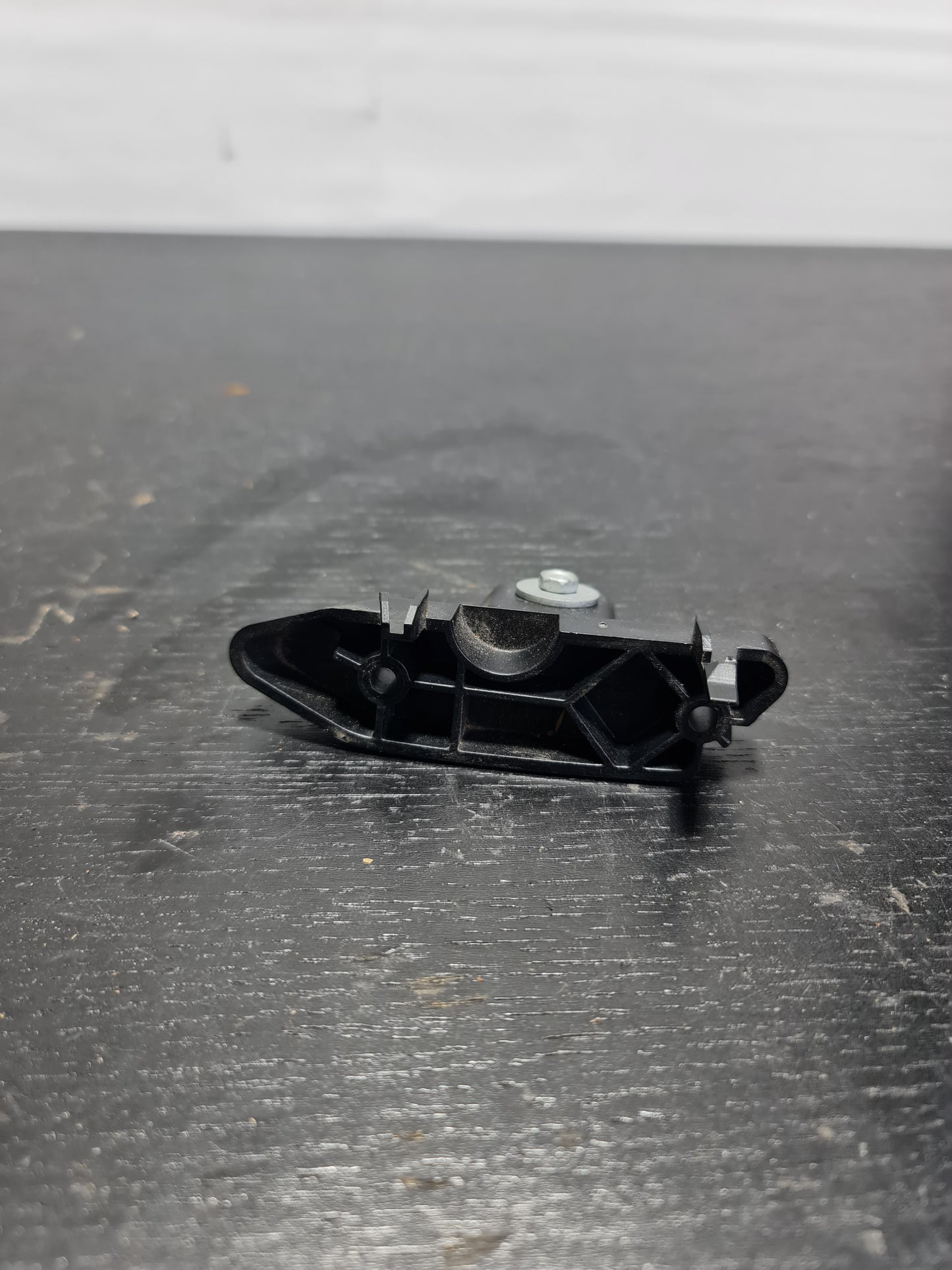 M3 M4 2021 2022 2023 2024 Front Right Bumper Lower Mount Bracket Guide 51118069420 - MPerformance.parts