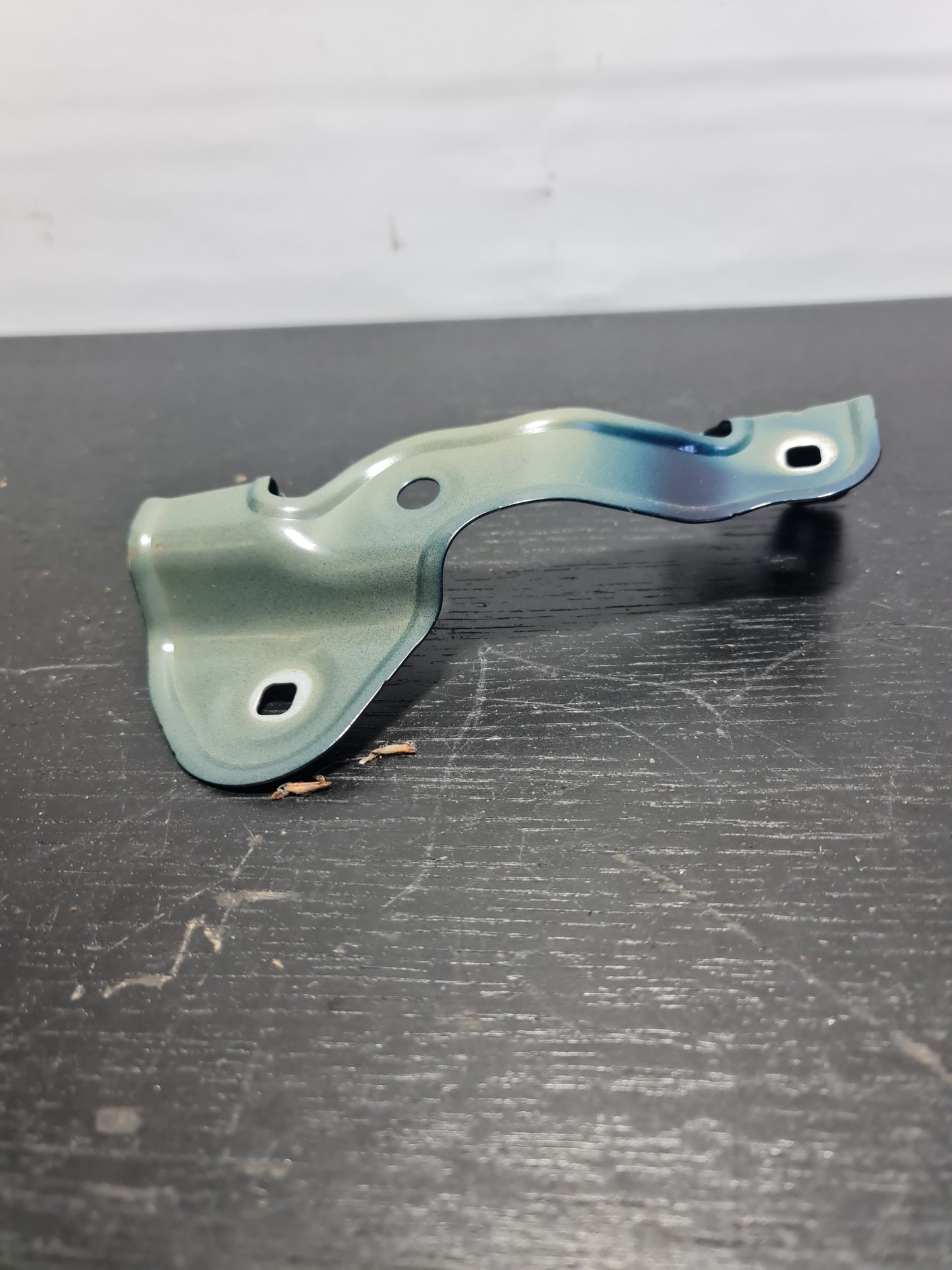 BMW 3 SERIES WING MOUNTING BRACKET LH 7486805 - MPerformance.parts