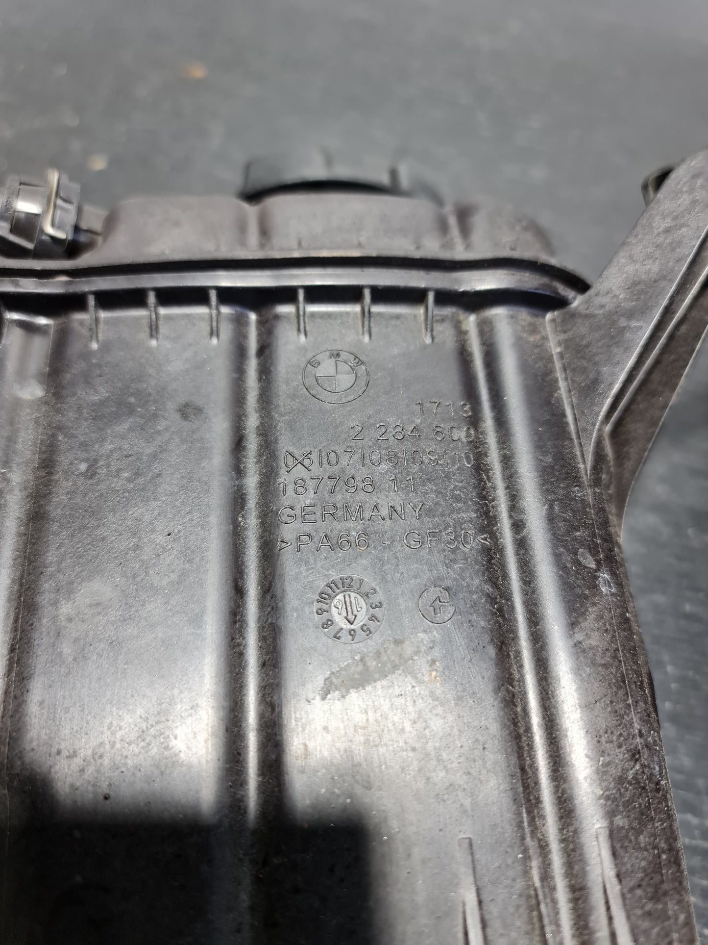 BMW Coolant Expansion Tank 2019-2021 M2 / 2015-2018 M3 / 2015-2020 M4 - 2284600 - MPerformance.parts