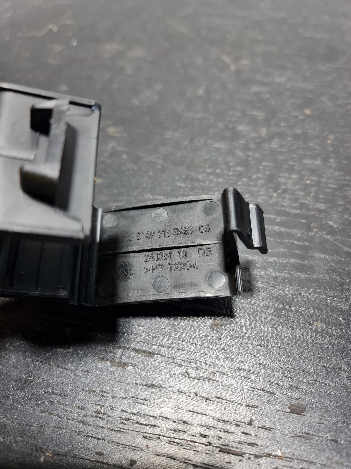 BMW HAZARD WARNING TRIANGLE HOLDER BRACKET CLIP 51497167548 - MPerformance.parts