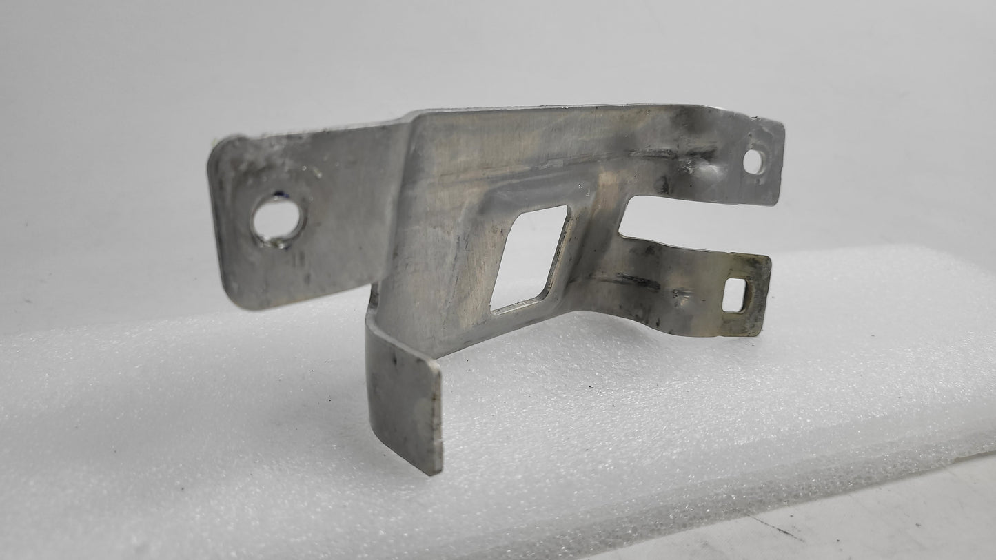 BMW M3 G80 FRONT BUMPER RIGHT MOUNT VERTICAL CONNECTION 7422224 - MPerformance.parts