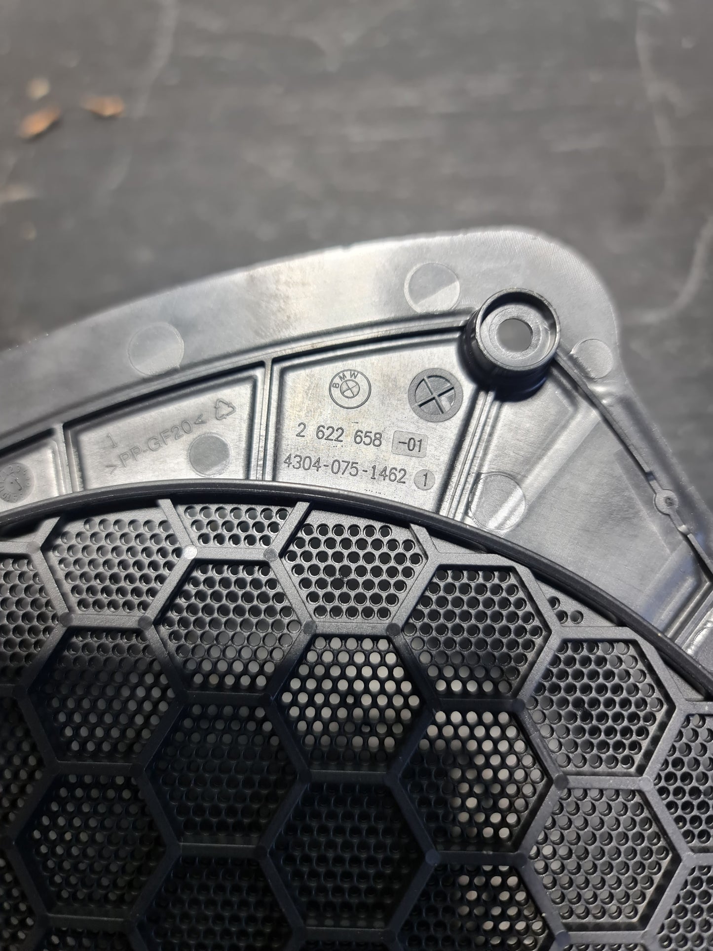 BMW M3 Speaker cover trim 2622658 G80 65132622658 - MPerformance.parts