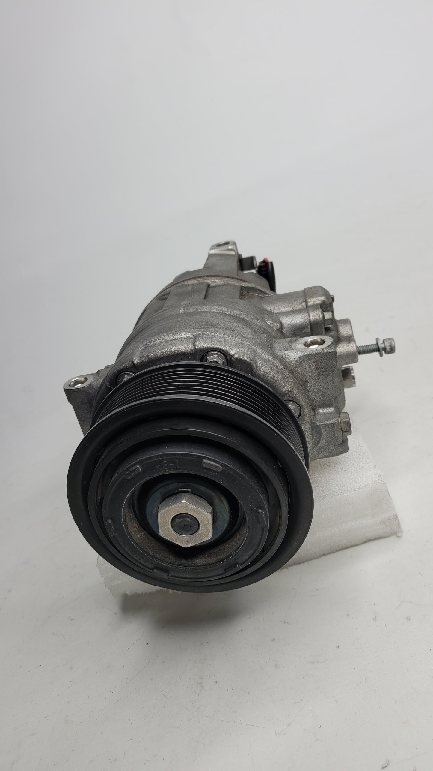 BMW M3 F80 Air Con Compressor 9332782 - MPerformance.parts