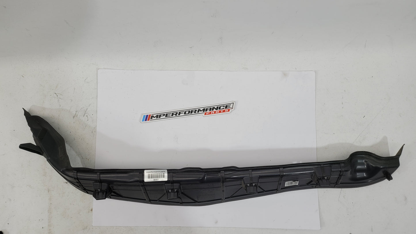 BMW G20 G21 G80 wing panel seal trim cover front right for sedan, part number 7433820, by MPerformance.parts.