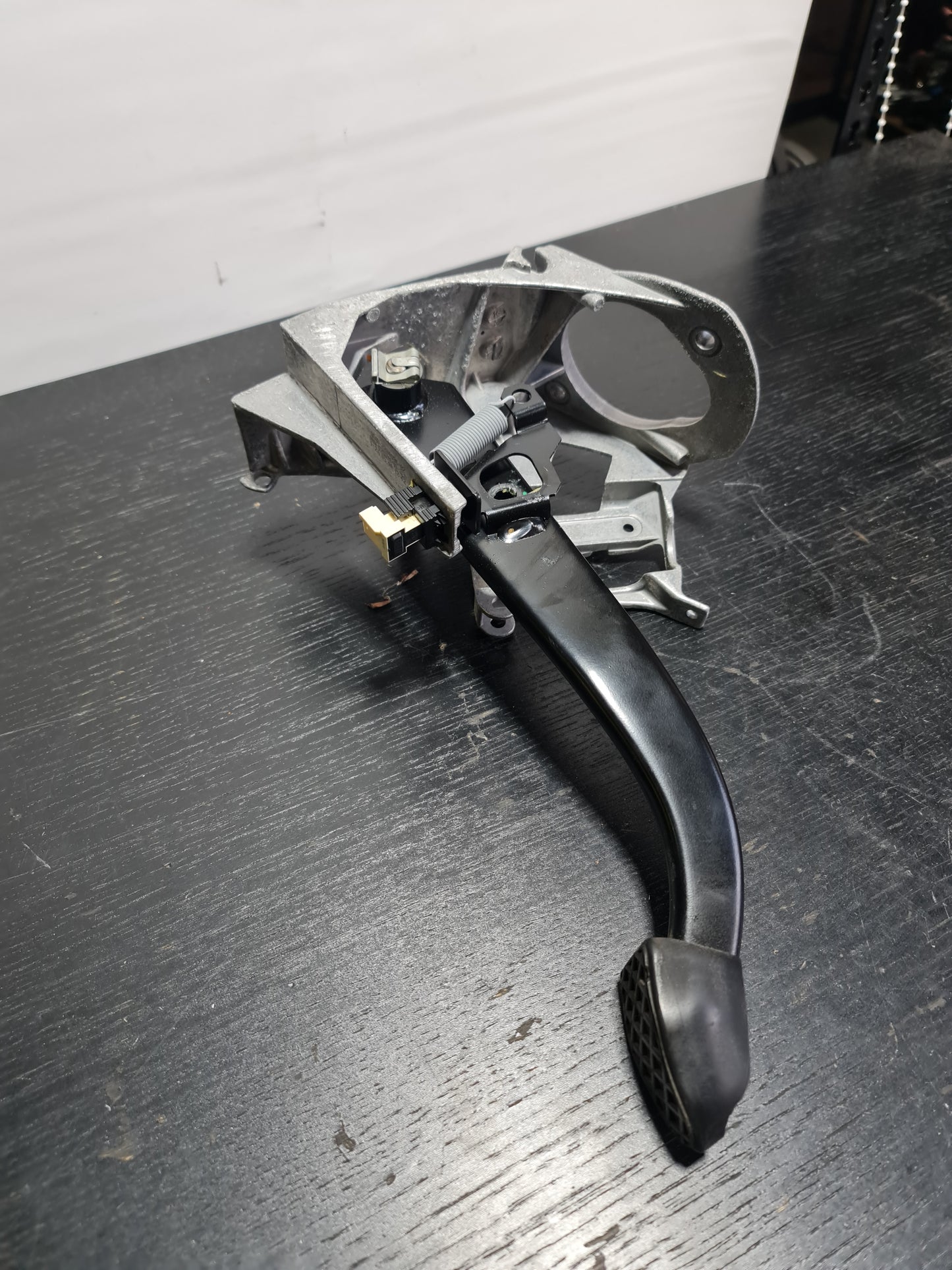 BMW F82 M4 Brake Pedal Assembly 2284636 35002284636-02 - MPerformance.parts