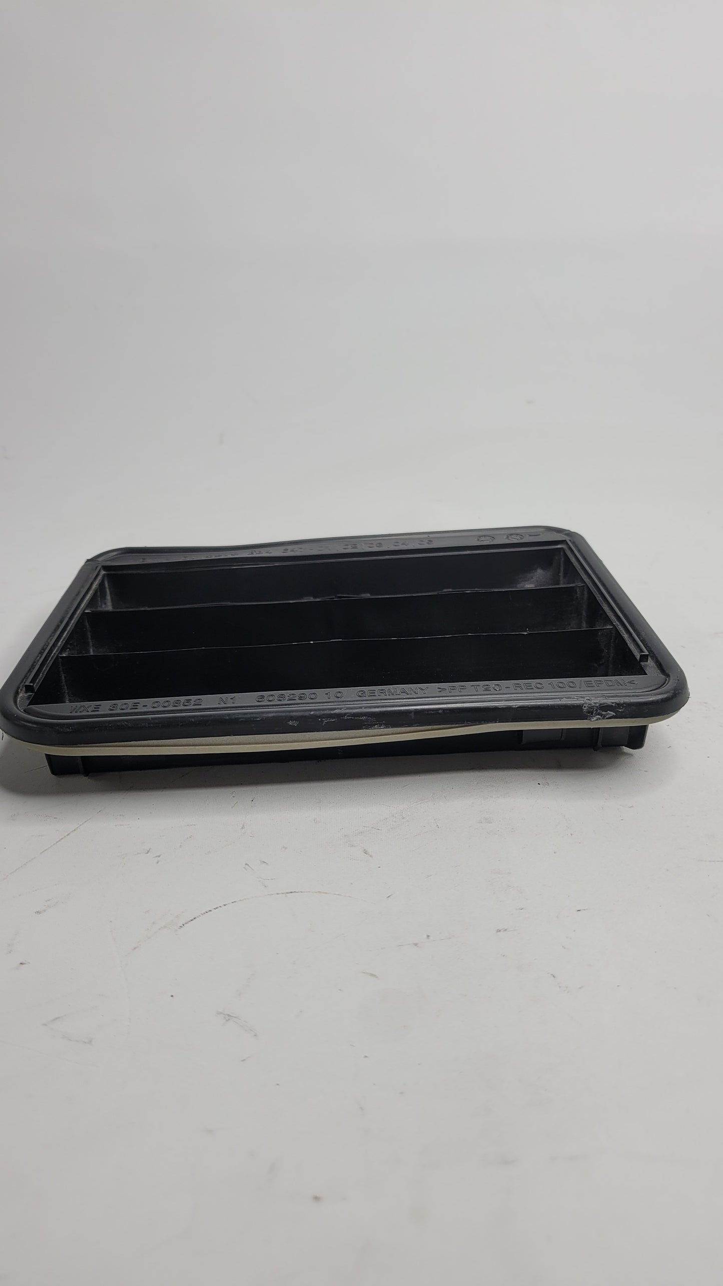 BMW M3 F80 Rear Ventilation Air Vent Deflector - 608290-10 - MPerformance.parts