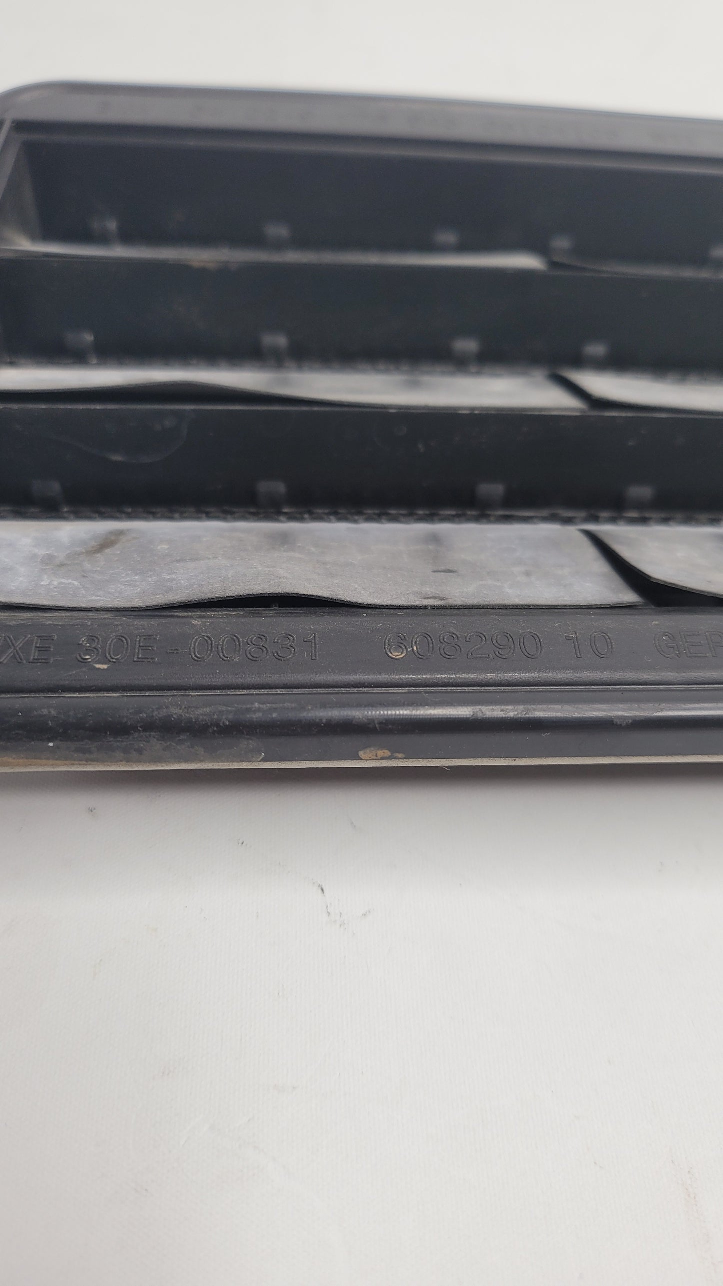 BMW M3 F80 Rear Ventilation Air Vent Deflector 608290-10 - MPerformance.parts