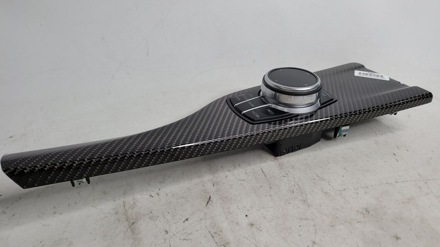 BMW M3 F80 CENTRE CONSOLE TRIM CARBON W/ SWITCH iDrive Controller - 6829082