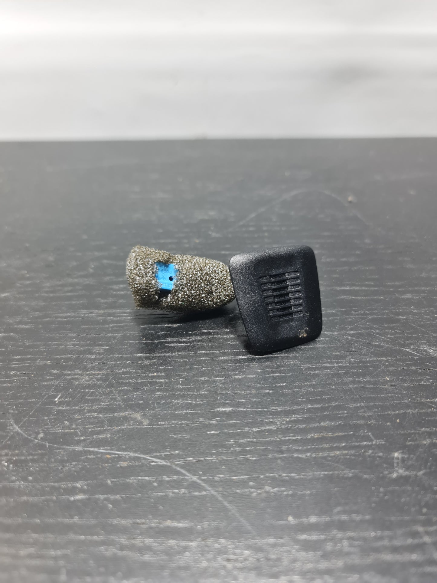 BMW M3 F80 CELL PHONE COMMUNICATION HANDS FREE MIC MICROPHONE OEM 6905981-03 - MPerformance.parts