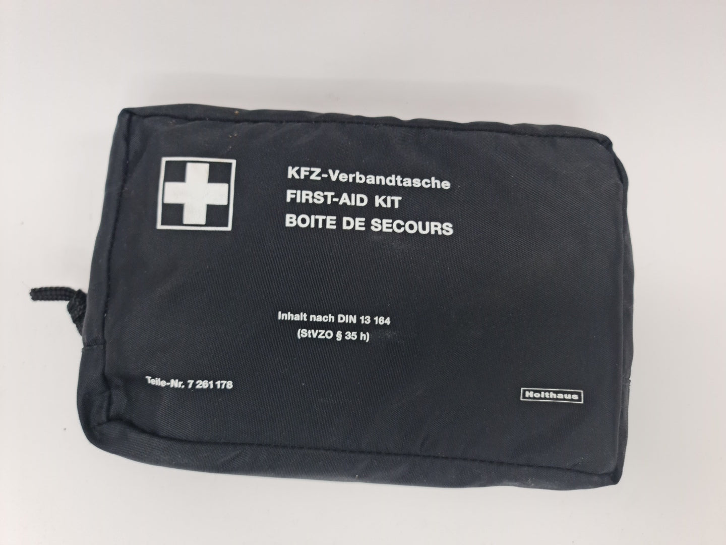 BMW 2007 X3 E83 3.0d xDRIVE FIRST AID KIT 7261178 OEM - MPerformance.parts