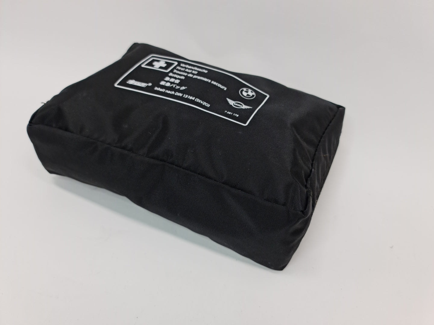 BMW E34 VERBANDKASTEN EMERGENCY FIRST AID KIT DIN 13164 B ORIGINAL COMPLETE OEM - MPerformance.parts