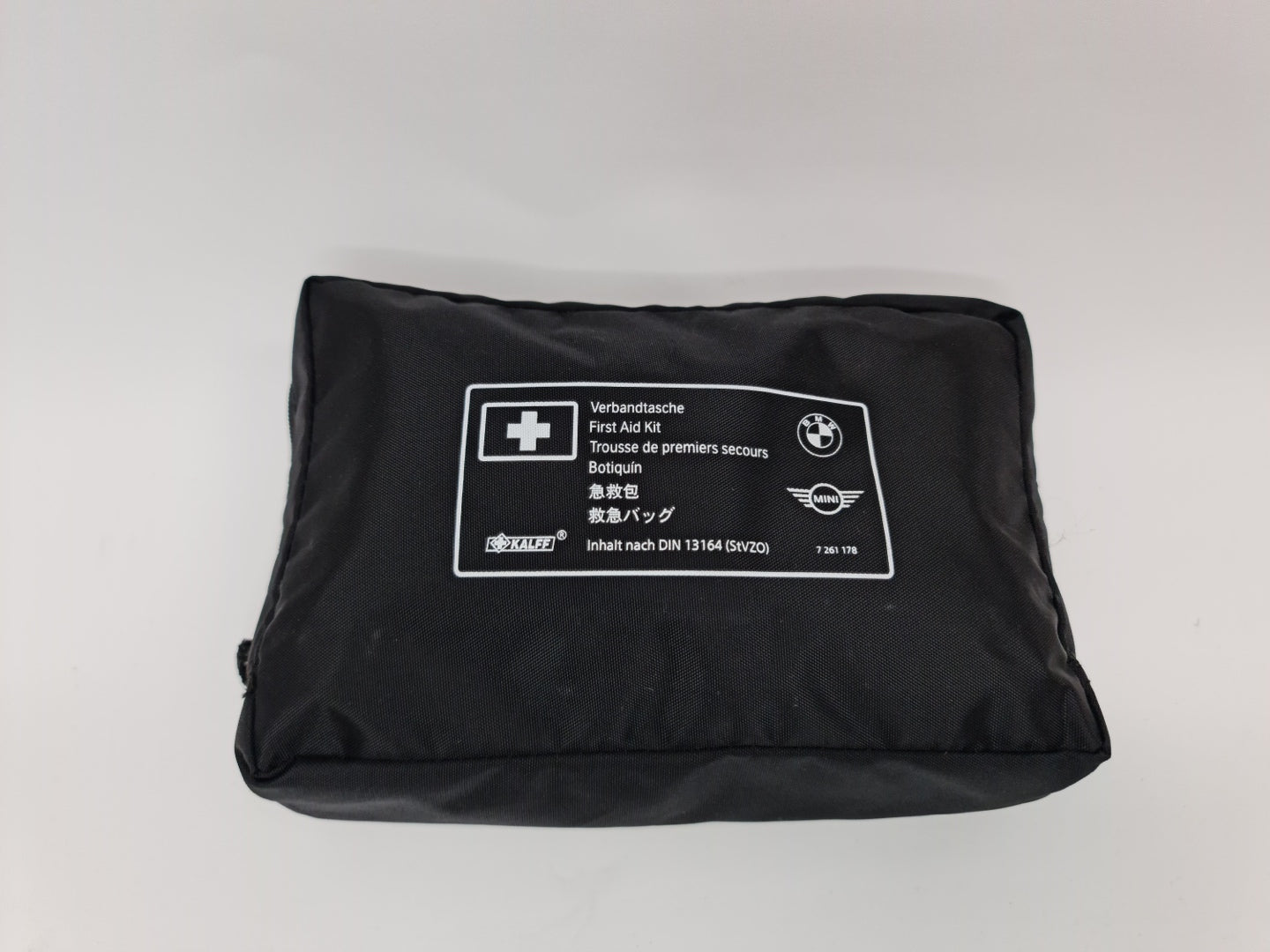 BMW E34 VERBANDKASTEN EMERGENCY FIRST AID KIT DIN 13164 B ORIGINAL COMPLETE OEM - MPerformance.parts