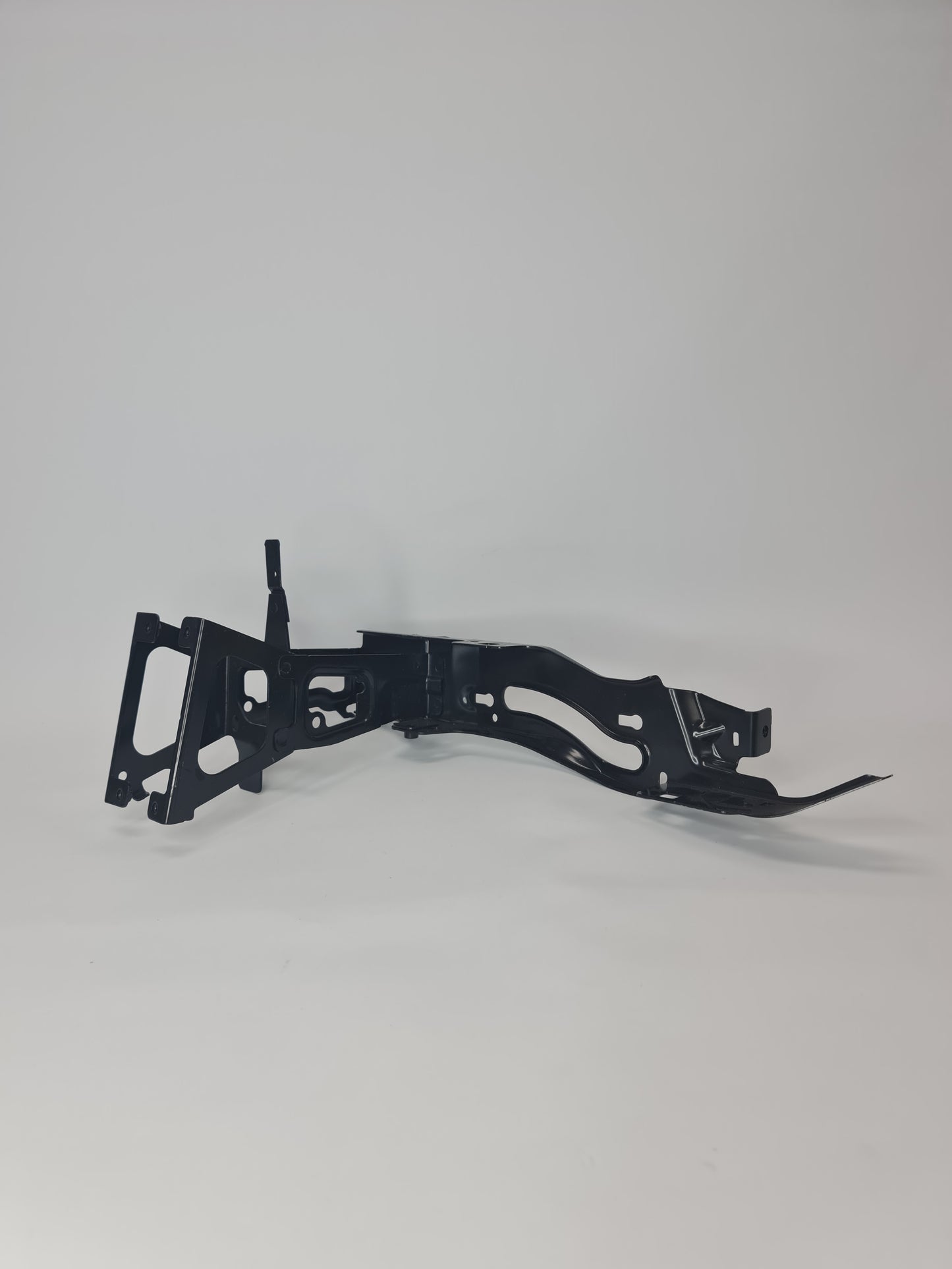 OEM BMW 4 F82 M4 3.0 PETROL RADIATOR RIGHT SIDE BRACKET 51648055670 2015 15-19 - MPerformance.parts