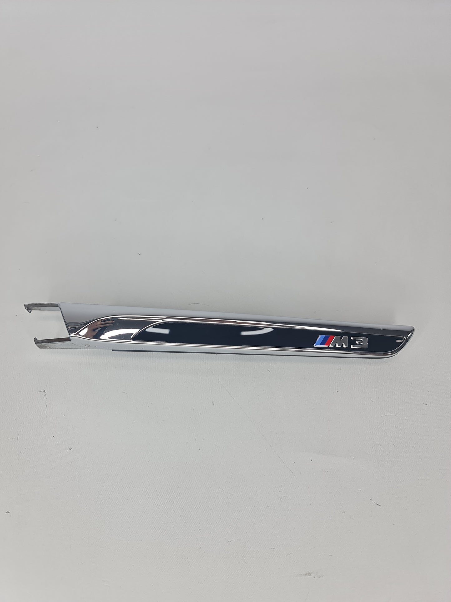Bmw F82 F83 M4 MOLDING Left links VENT TRIM BADGE COVER 51138055333 - MPerformance.parts