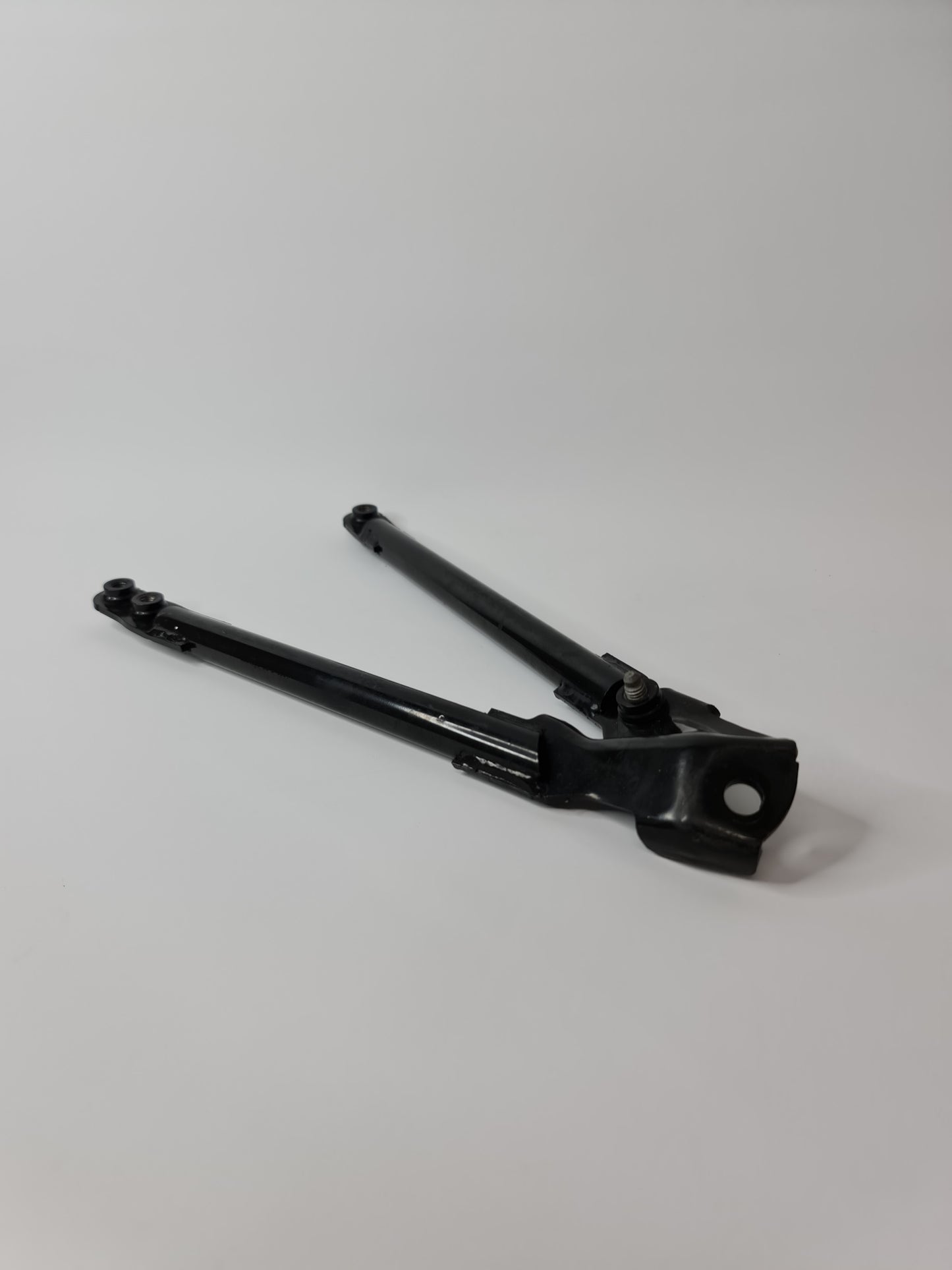 BMW 3 F80 LEFT STRUT ROD GENUINE - MPerformance.parts