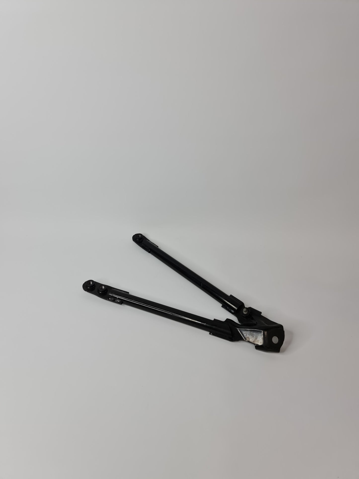BMW 3 F80 LEFT STRUT ROD GENUINE - MPerformance.parts