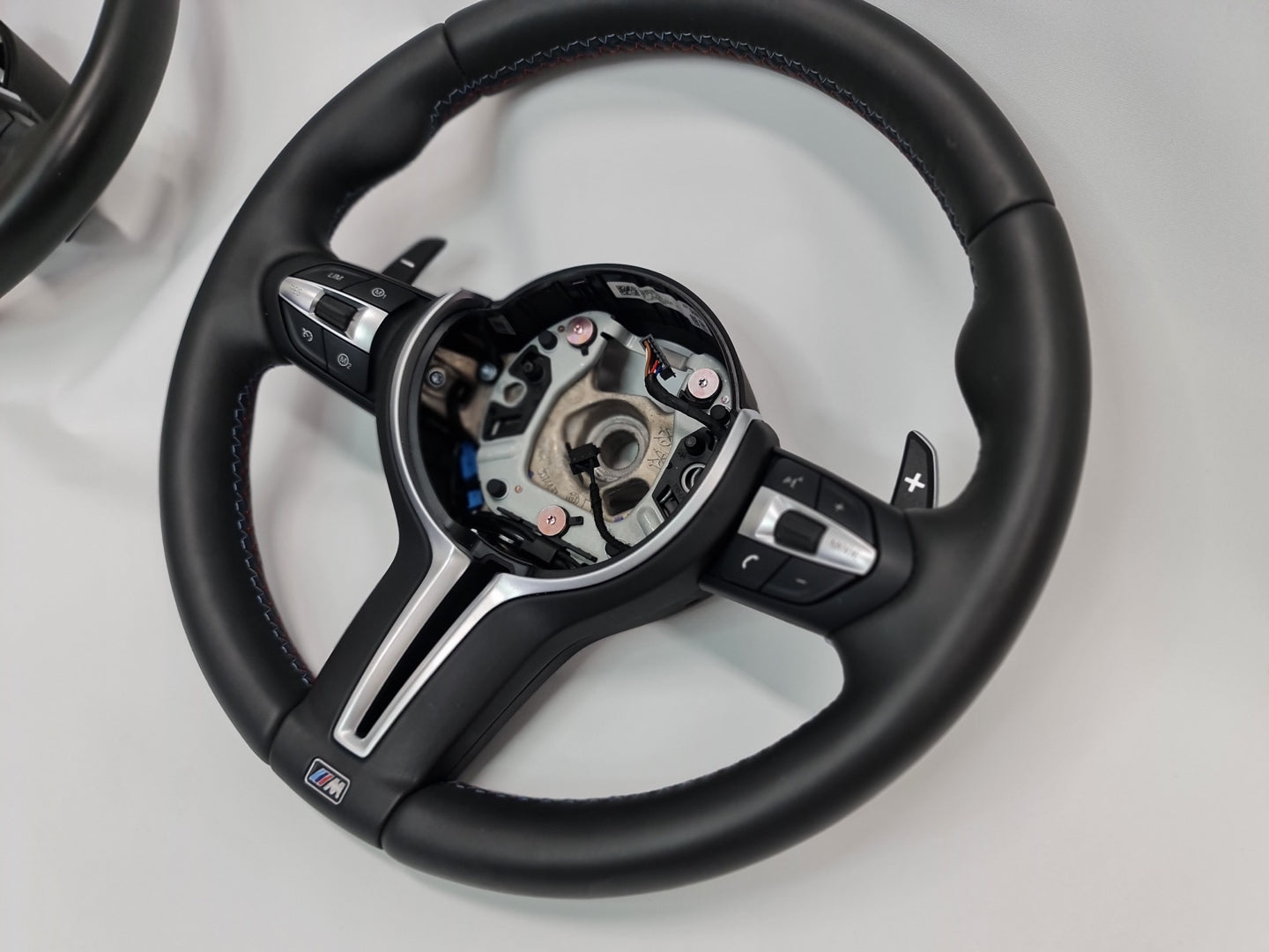 BMW M2/M3/M4 Steering Wheel Leather - MPerformance.parts