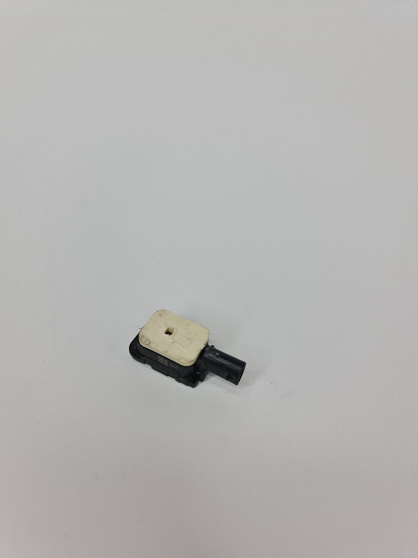 BMW M3 F80 - Front DOOR Impact / Crash Sensor 9217711 - MPerformance.parts