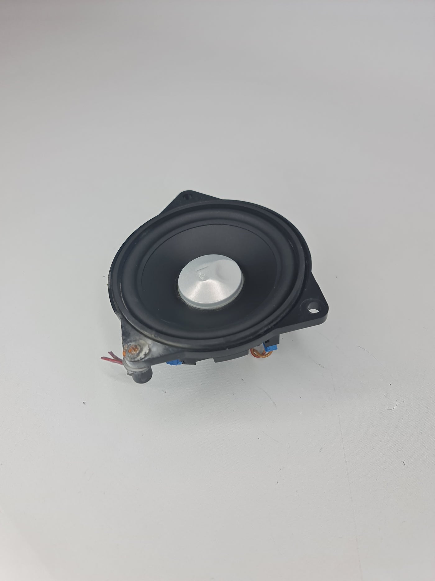 BMW mid-range Hifi/Top Hifi speaker from 2010-2020, model 65-13-9-169-690, showing the speaker unit and branding.