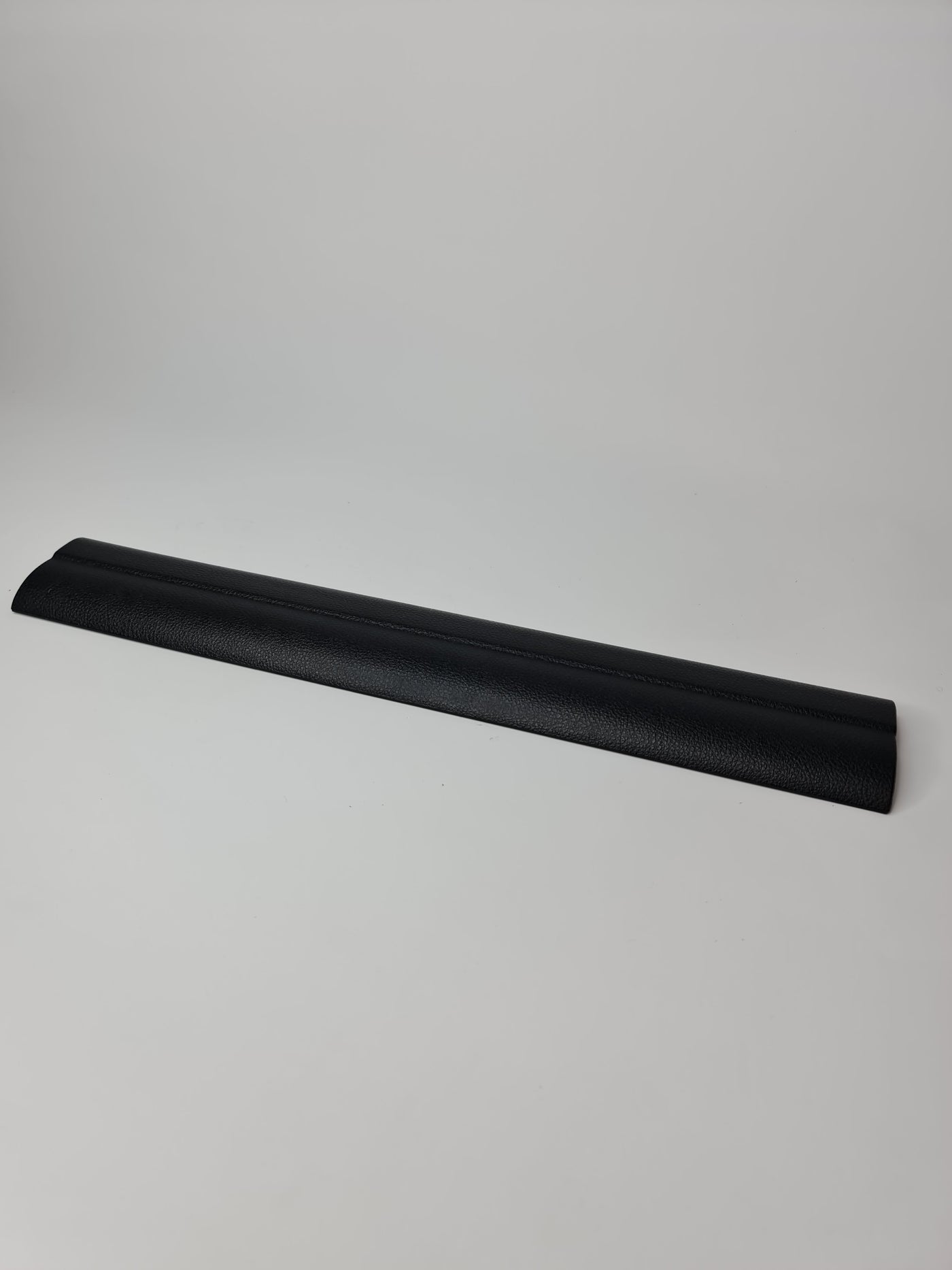 BMW F30 3 Series front left door sill trim, model 7221915, for 2015 RHD vehicles, shown installed on the car's door opening.