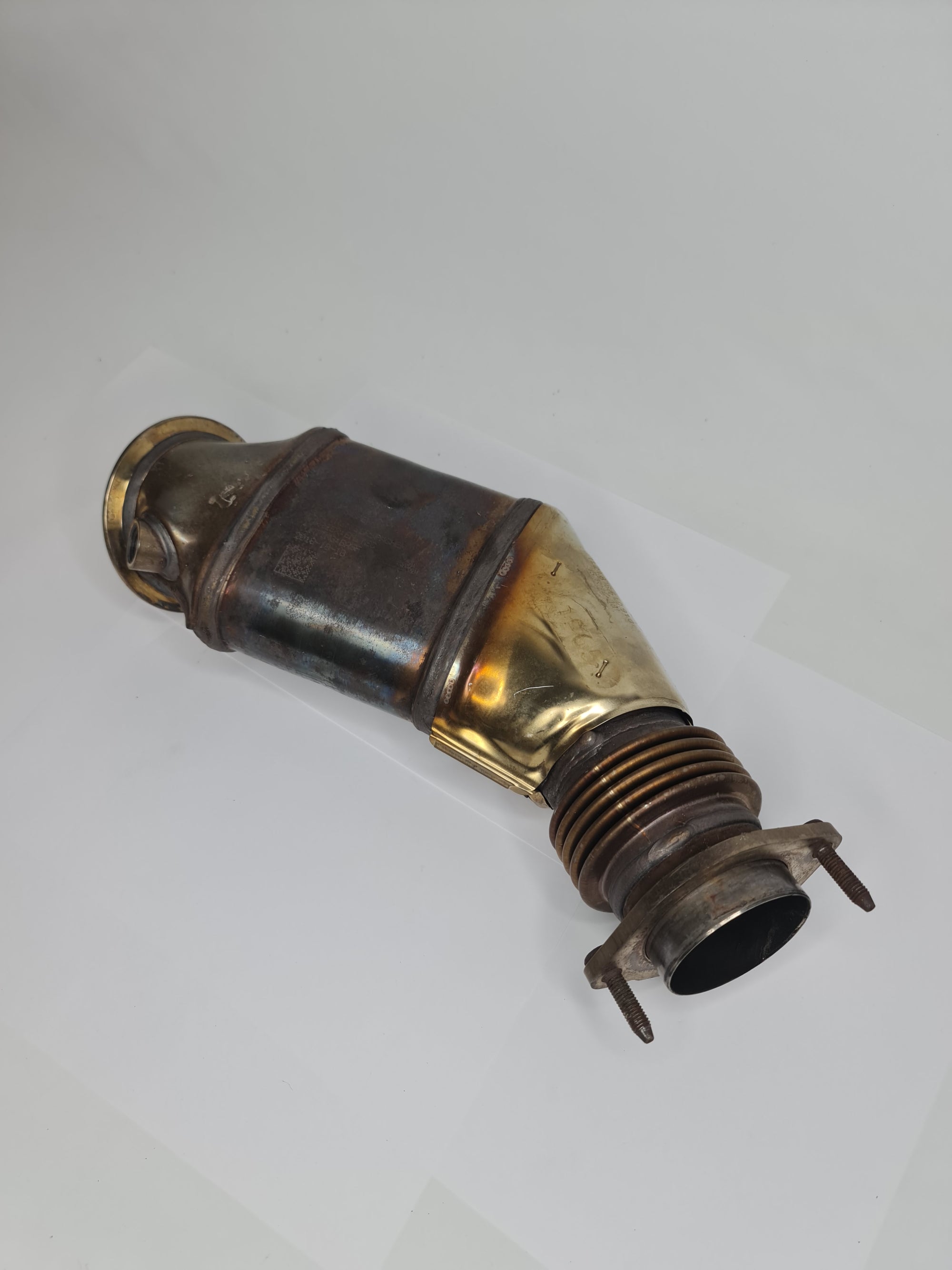 BMW catalytic converter 2015-2020 model, part number 18-32-7-848-044, shown in the image with metal housing and exhaust connections.