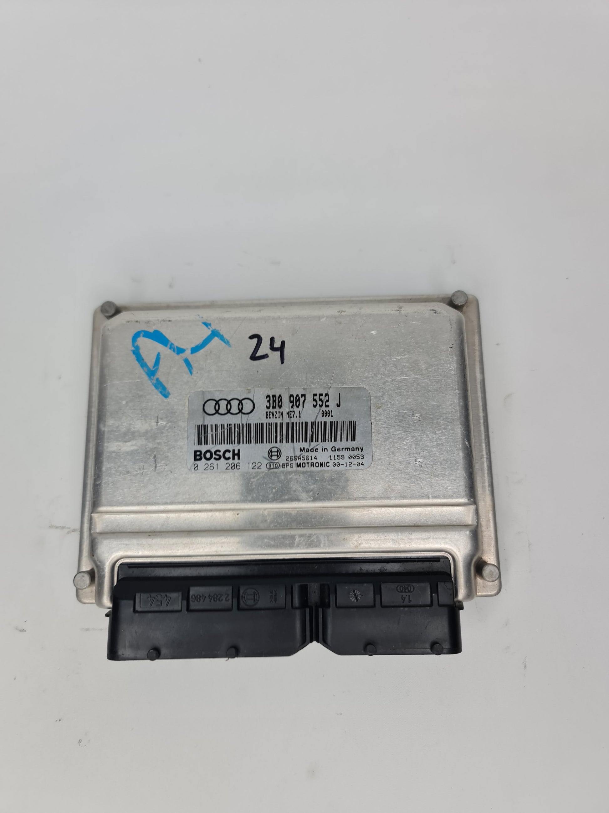 B536 Audi Engine Control Unit ECU 0261206122 3B0907552J - MPerformance.parts