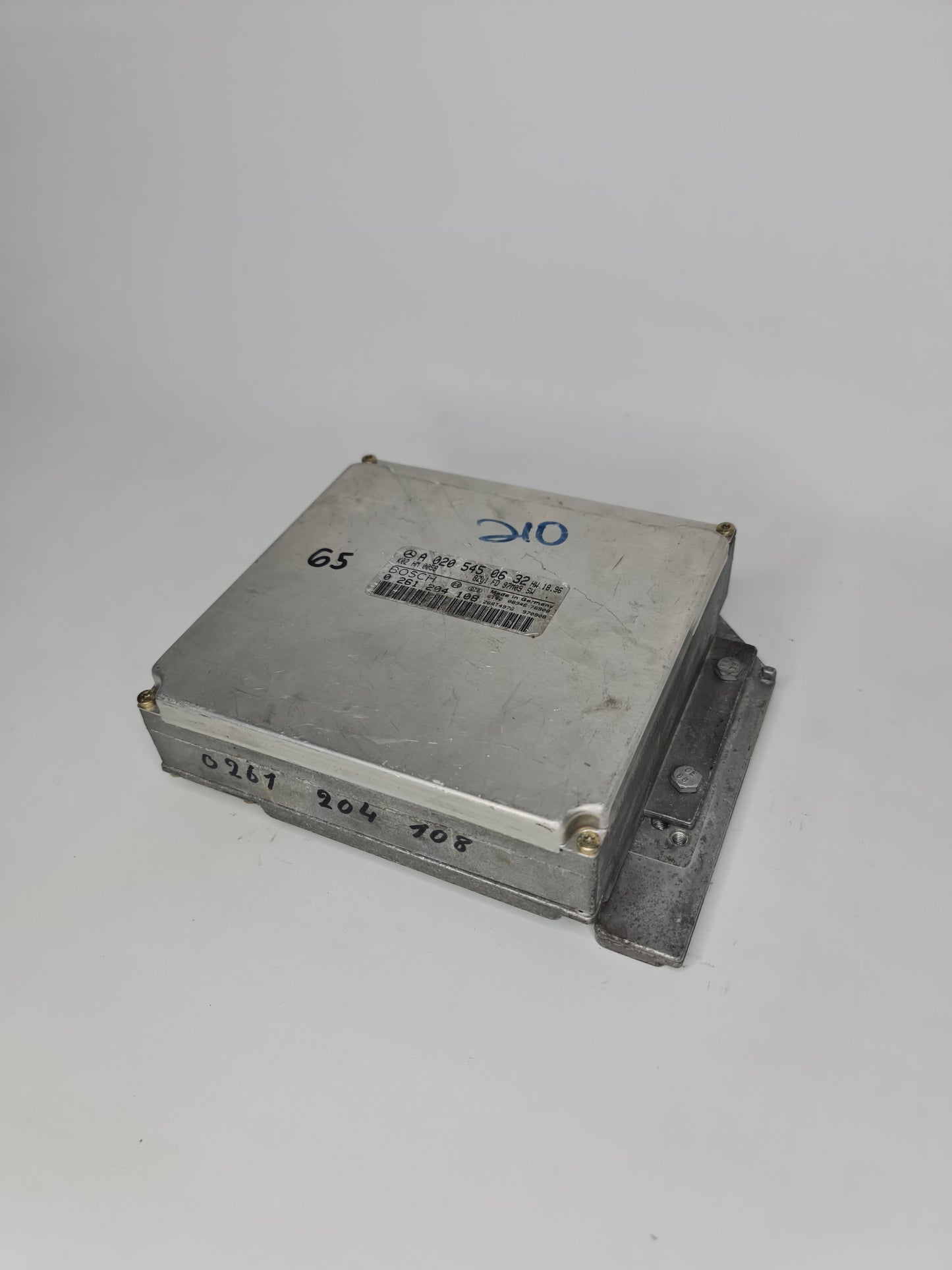 Mercedes-Benz ML W163 E430 Engine Control Unit Bosch 0281204108, A0205450632 - MPerformance.parts