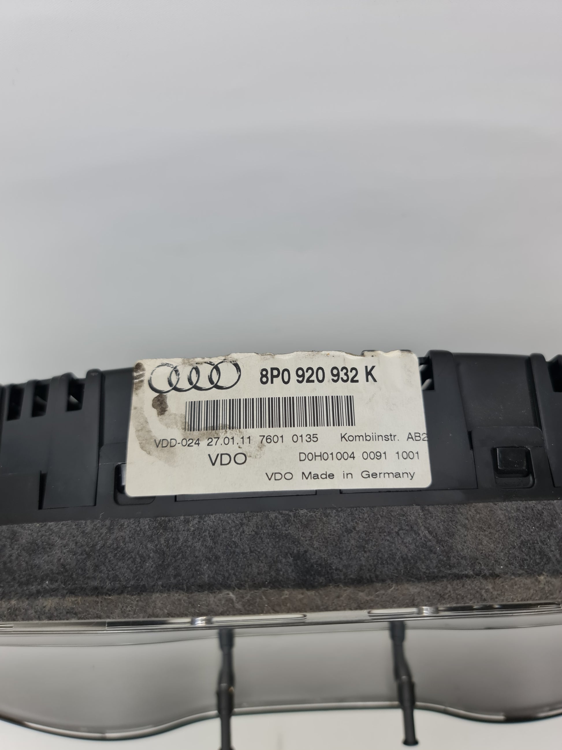 Audi A3 8P Sportback Genuine Speedometer Instrument Cluster Meter 70773Km JDM - MPerformance.parts