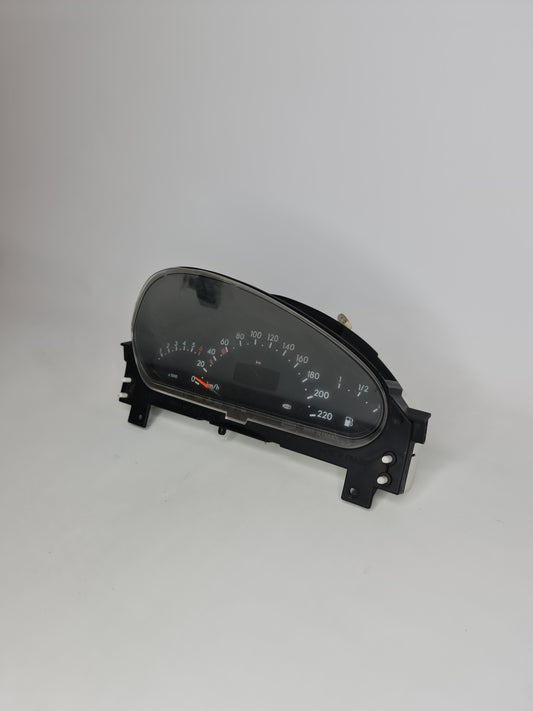 Speedometer Instrument Cluster KM: 260871 1685404011 - MPerformance.parts