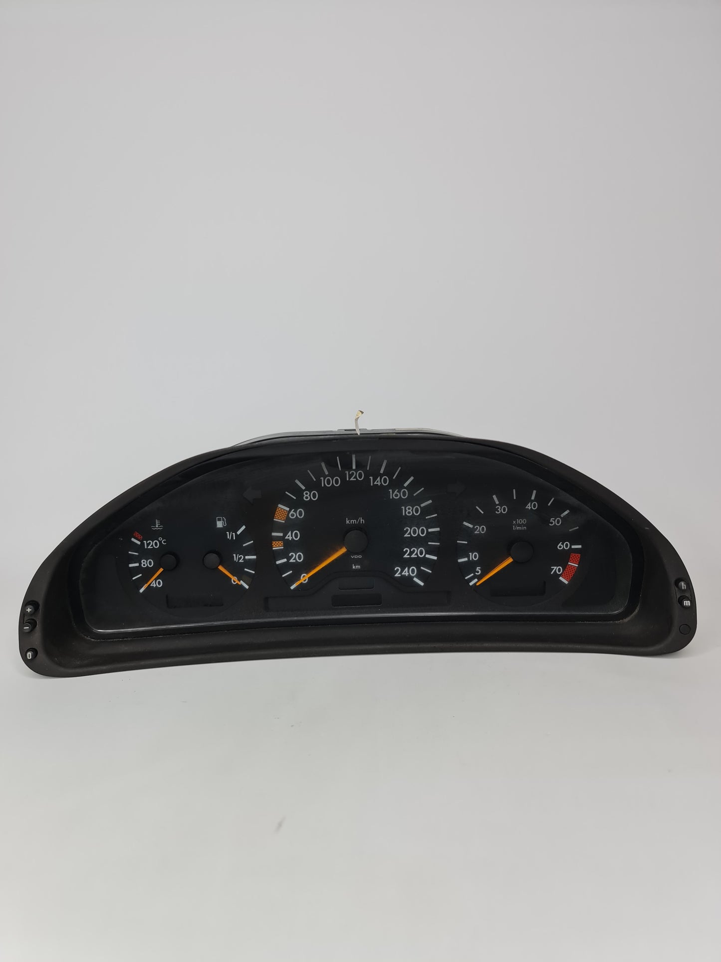 110008764 2105404947 Instrument Cluster Diesel 1993 17453305 - MPerformance.parts