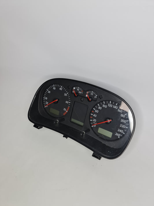 INSTRUMENT CLUSTER SPEEDOMETER VW GOLF MK4 1J0 920905JX