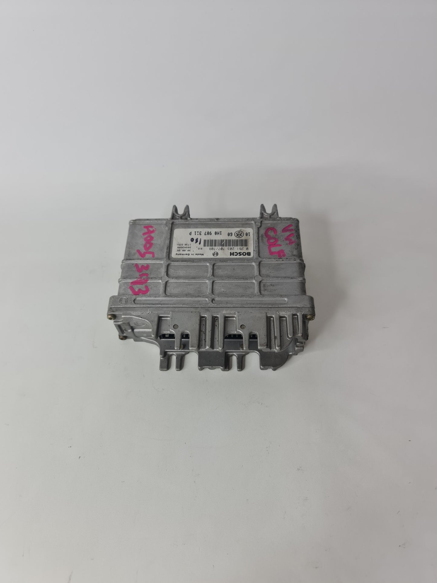 Engine Control Unit 1H0907311P / 0261203707/708 OEM - MPerformance.parts