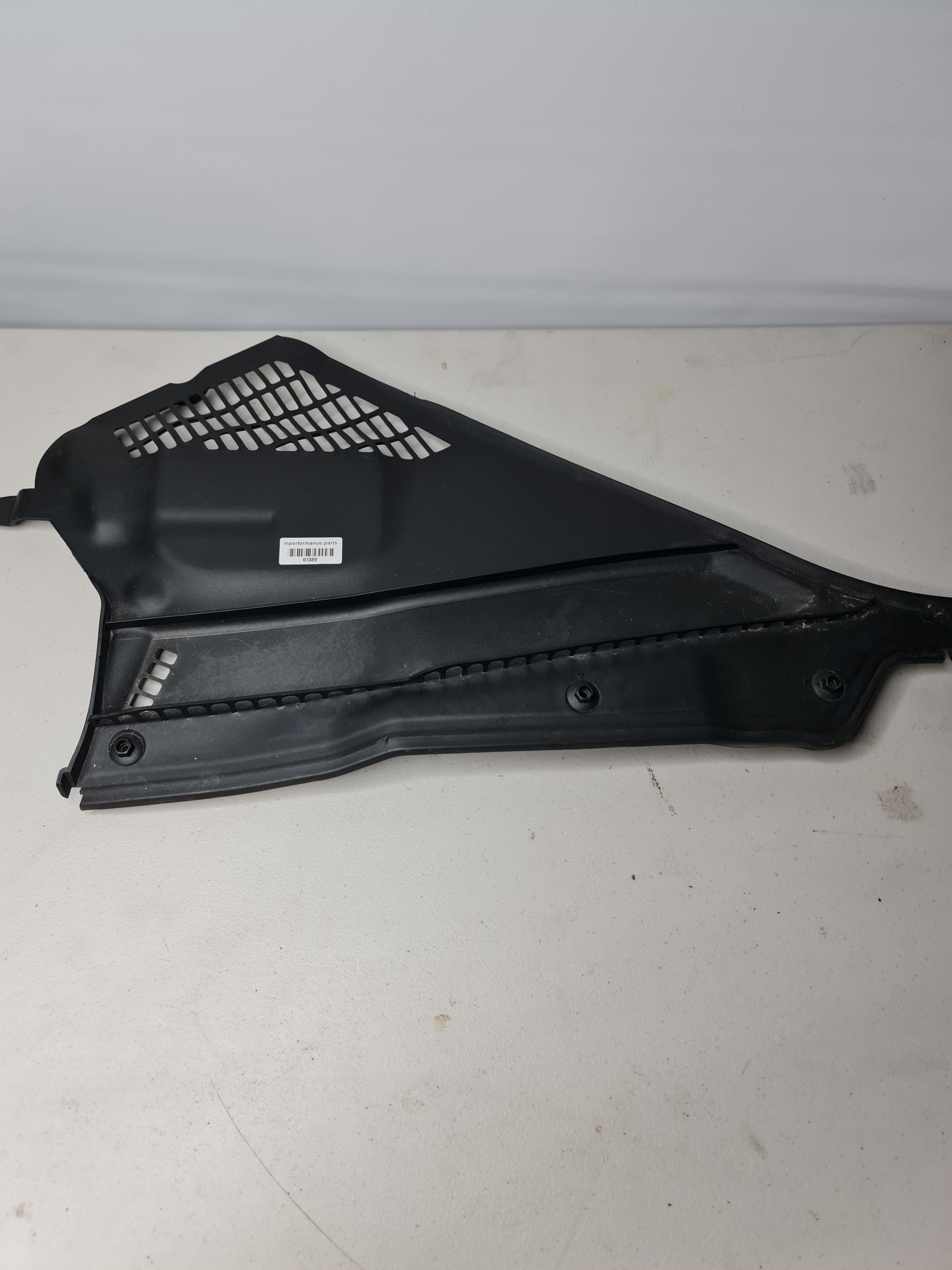 OEM BMW M2 COUPE F87 FRONT LEFT WINDSHIELD COVER COWL RHD 64318059698 GENUINE 8059698 748506 13 - MPerformance.parts