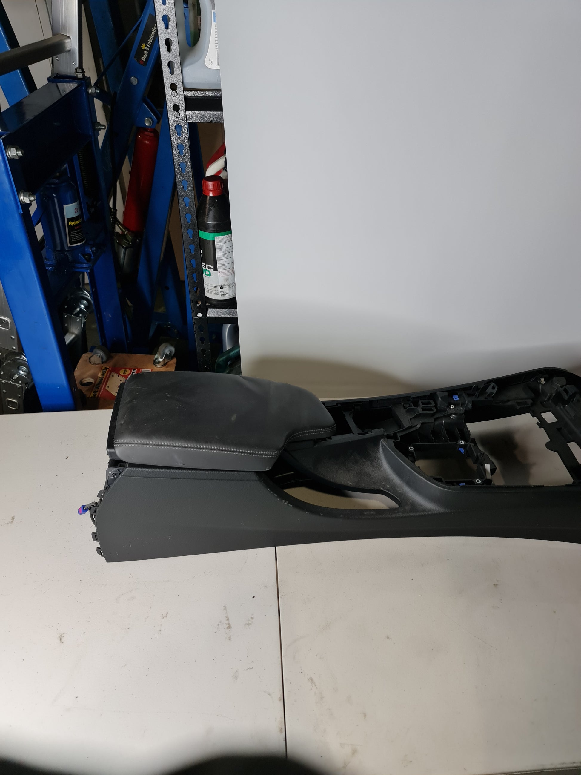 BMW M3/M4 F80/F82 2018 Interior Center Console RHD - MPerformance.parts