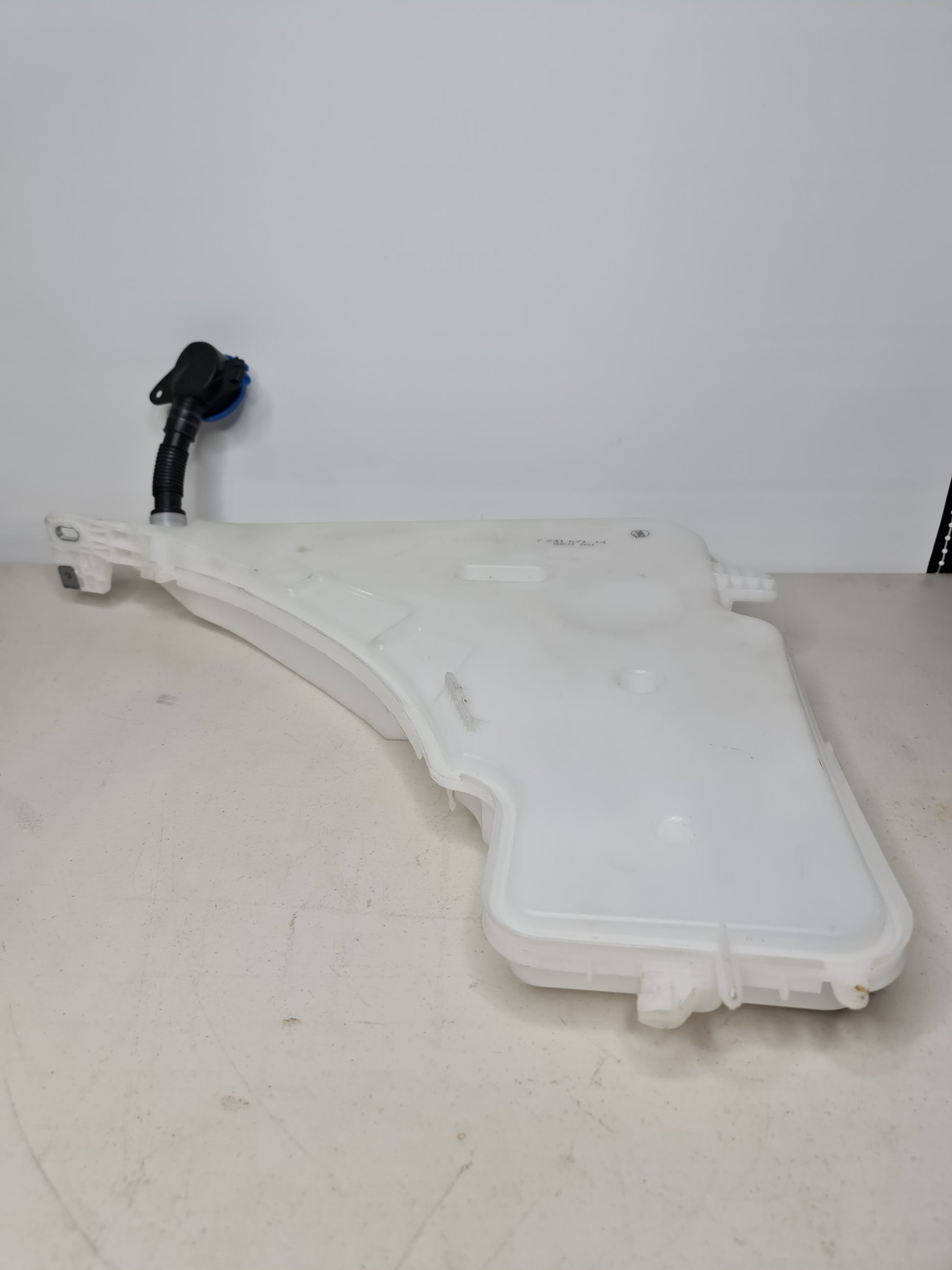 BMW 3 SERIES WASHER BOTTLE TANK RESERVOIR F34 GT 2013-2020 7241671 7241672 - MPerformance.parts