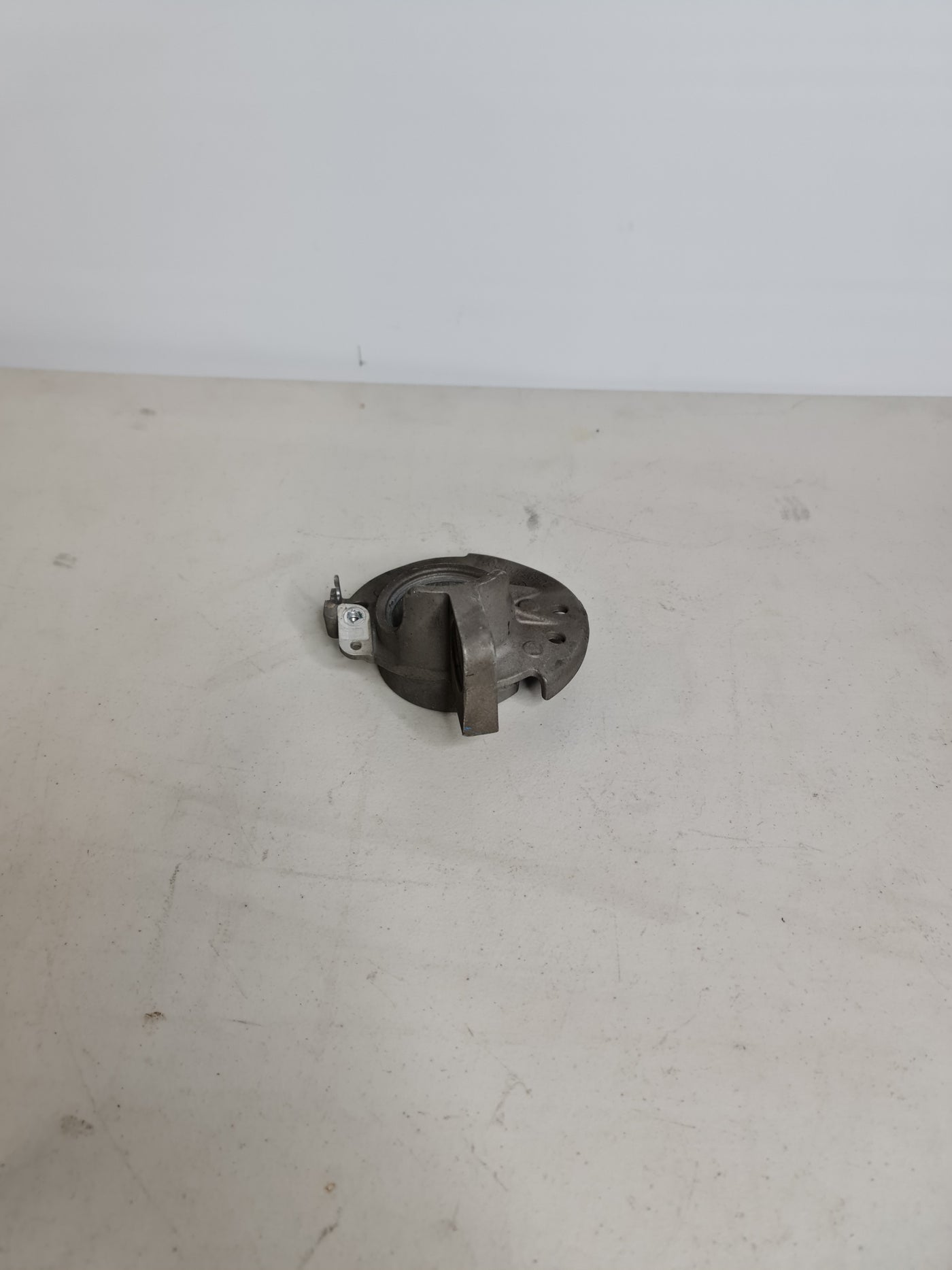 SHOCK ABSORBER BRACKET RIGHT BMW 4 M4 F82 F83 M3 F80 - 004954001903 - MPerformance.parts