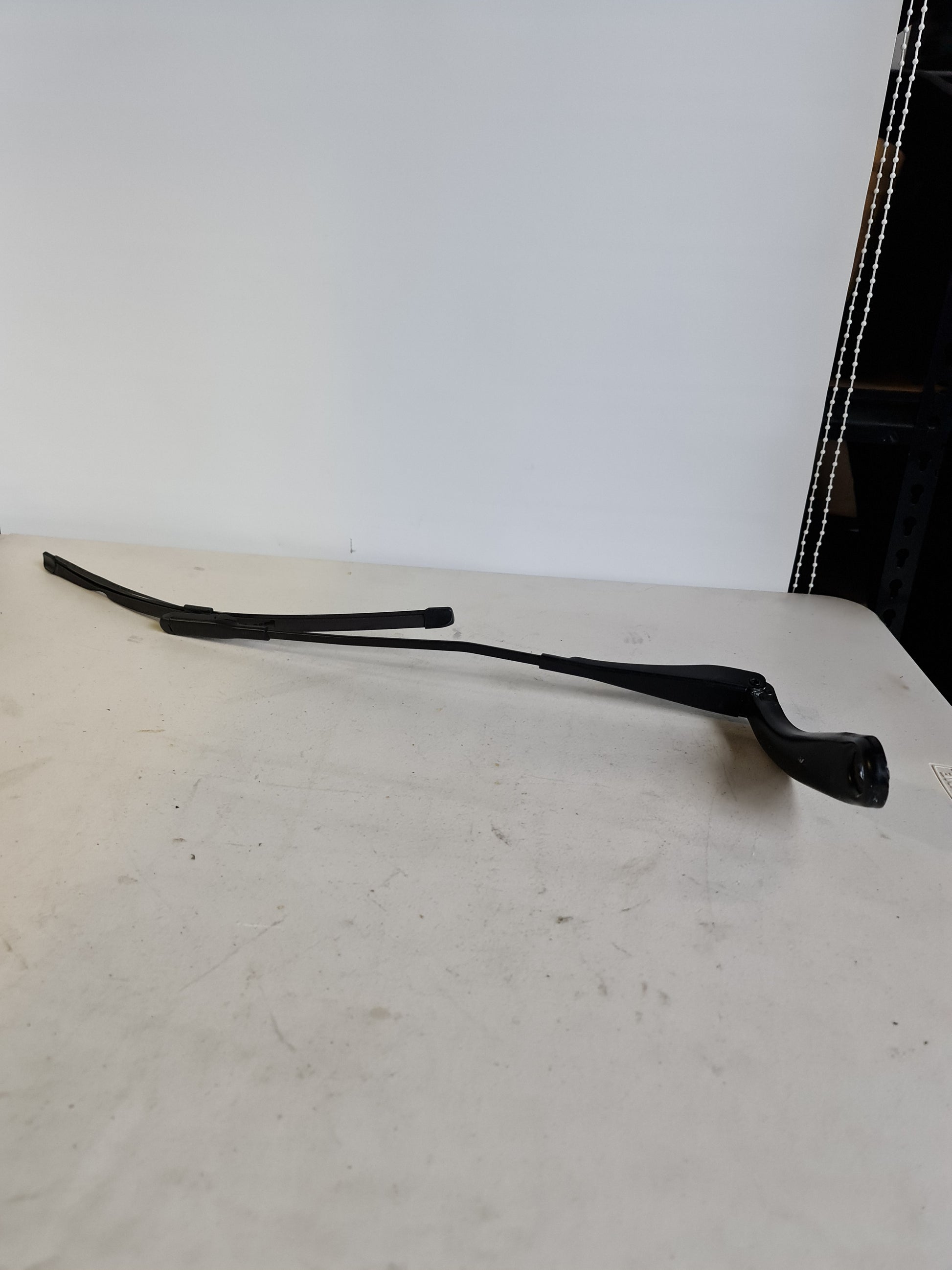 2013 BMW 1 SERIES F20/F21/LCI Front Left PART NUMBER 61619465064 (*) Wiper arm - MPerformance.parts