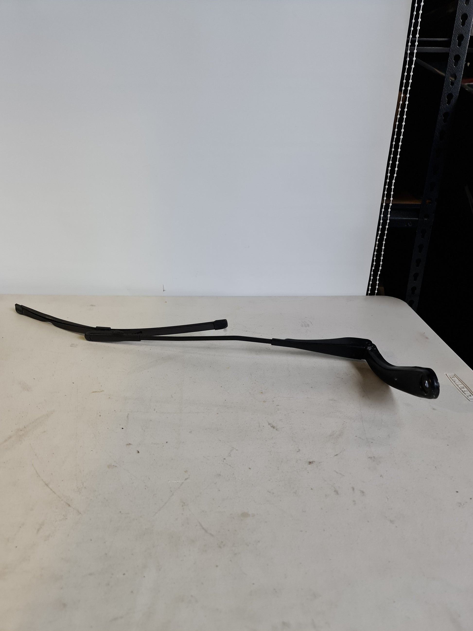 2013 BMW 1 SERIES F20/F21/LCI Front Left PART NUMBER 61619465064 (*) Wiper arm - MPerformance.parts