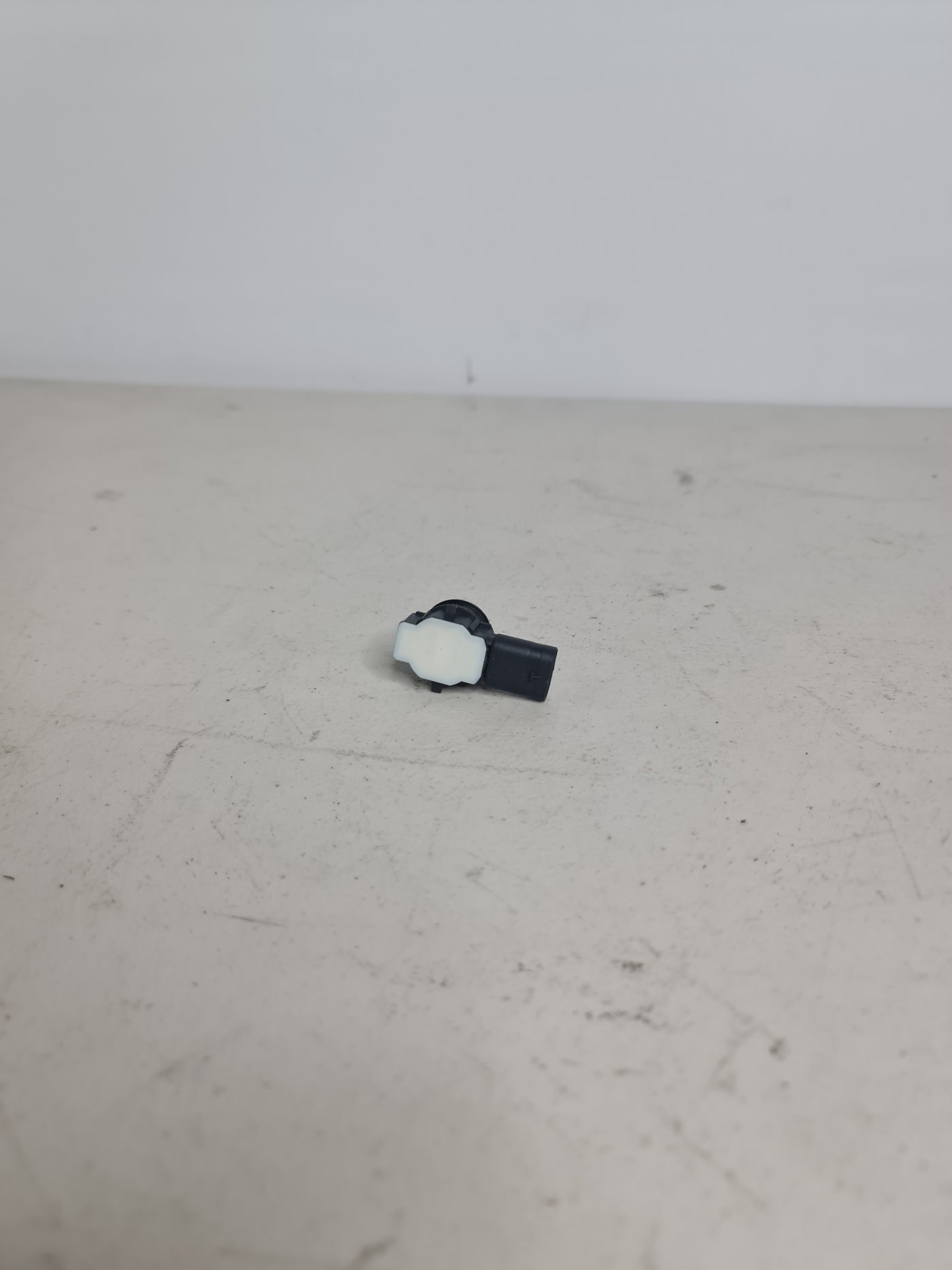 01641BMW M2 Competition Front PDC Sensor F87 16-21 OEM 8091730 - MPerformance.parts