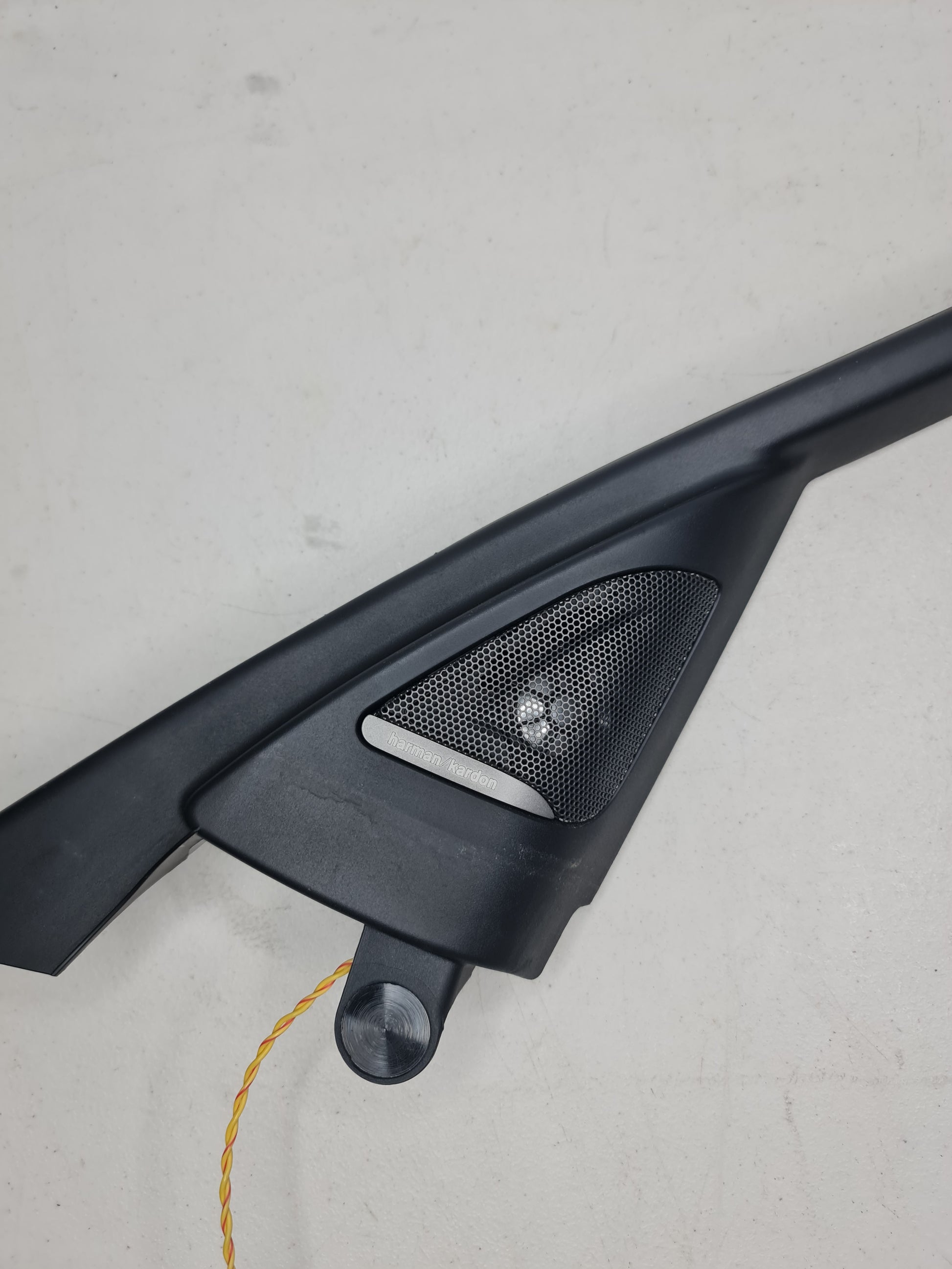 BMW Cover Interior Handle Leather Right 2015-2020 51418057634 8057634 - MPerformance.parts