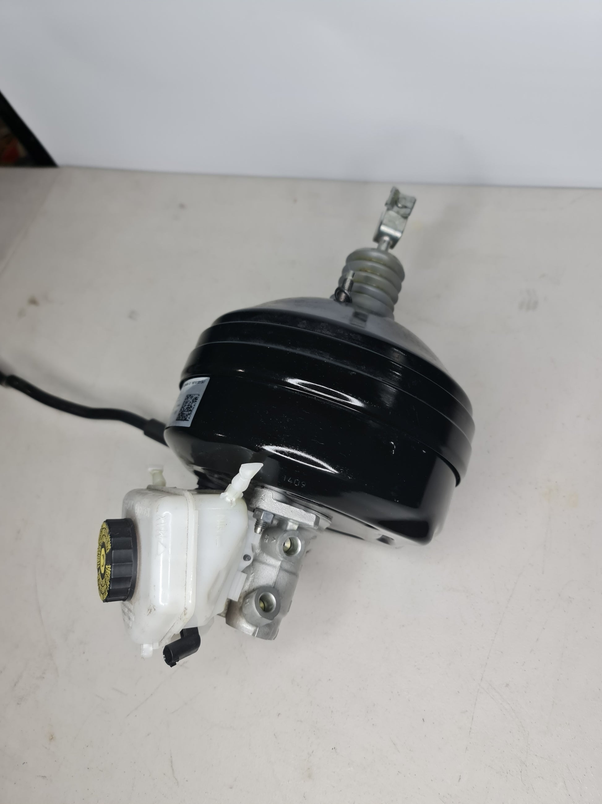 BMW M4 3 4 SERIES 2016 SERVO BOOSTER BRAKE MASTER CYLINDER - MPerformance.parts