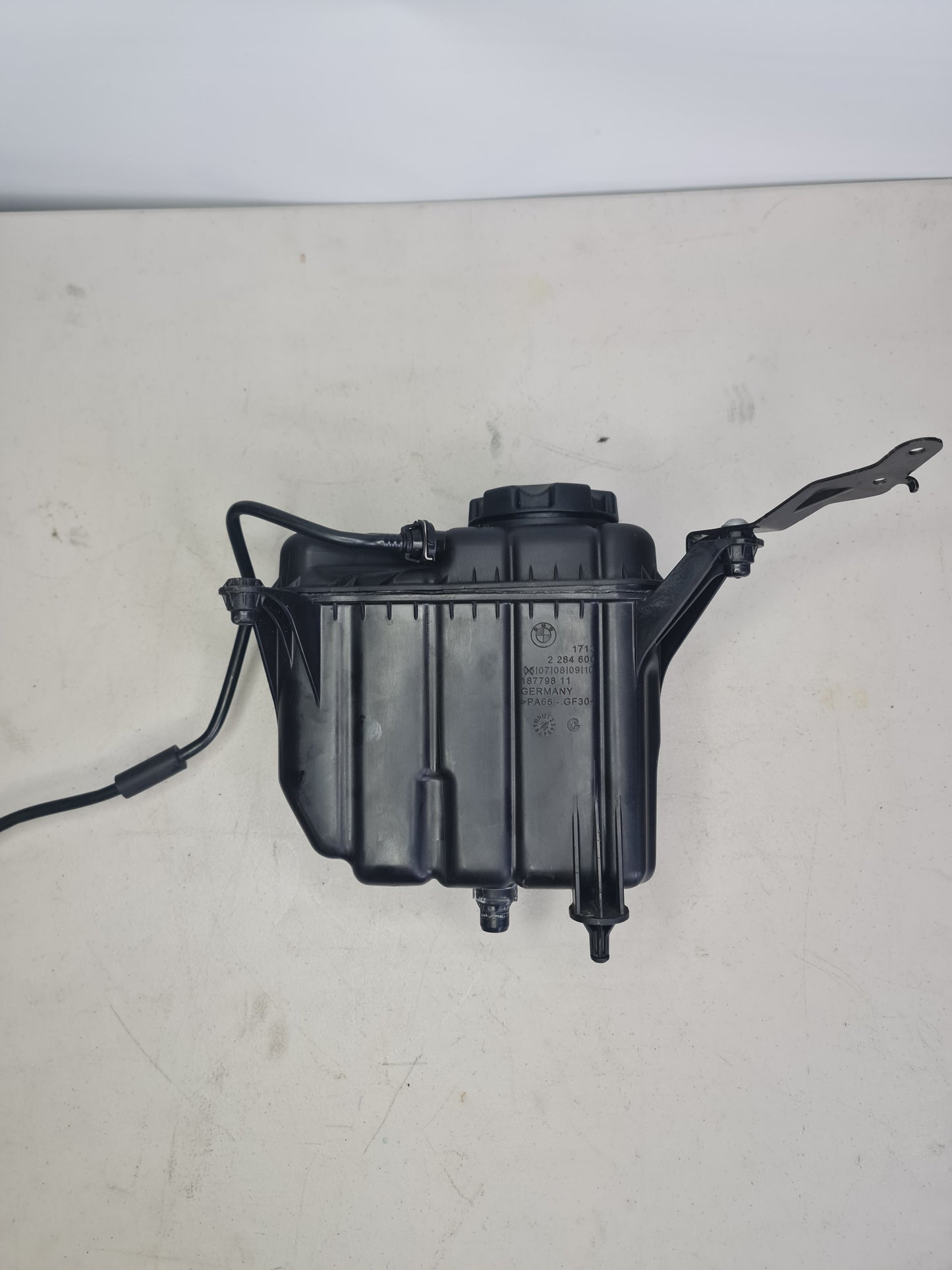 2015-2020 BMW 17-13-2-284-600 BMW 17132284600 Coolant Expansion Tank 2284600 - MPerformance.parts