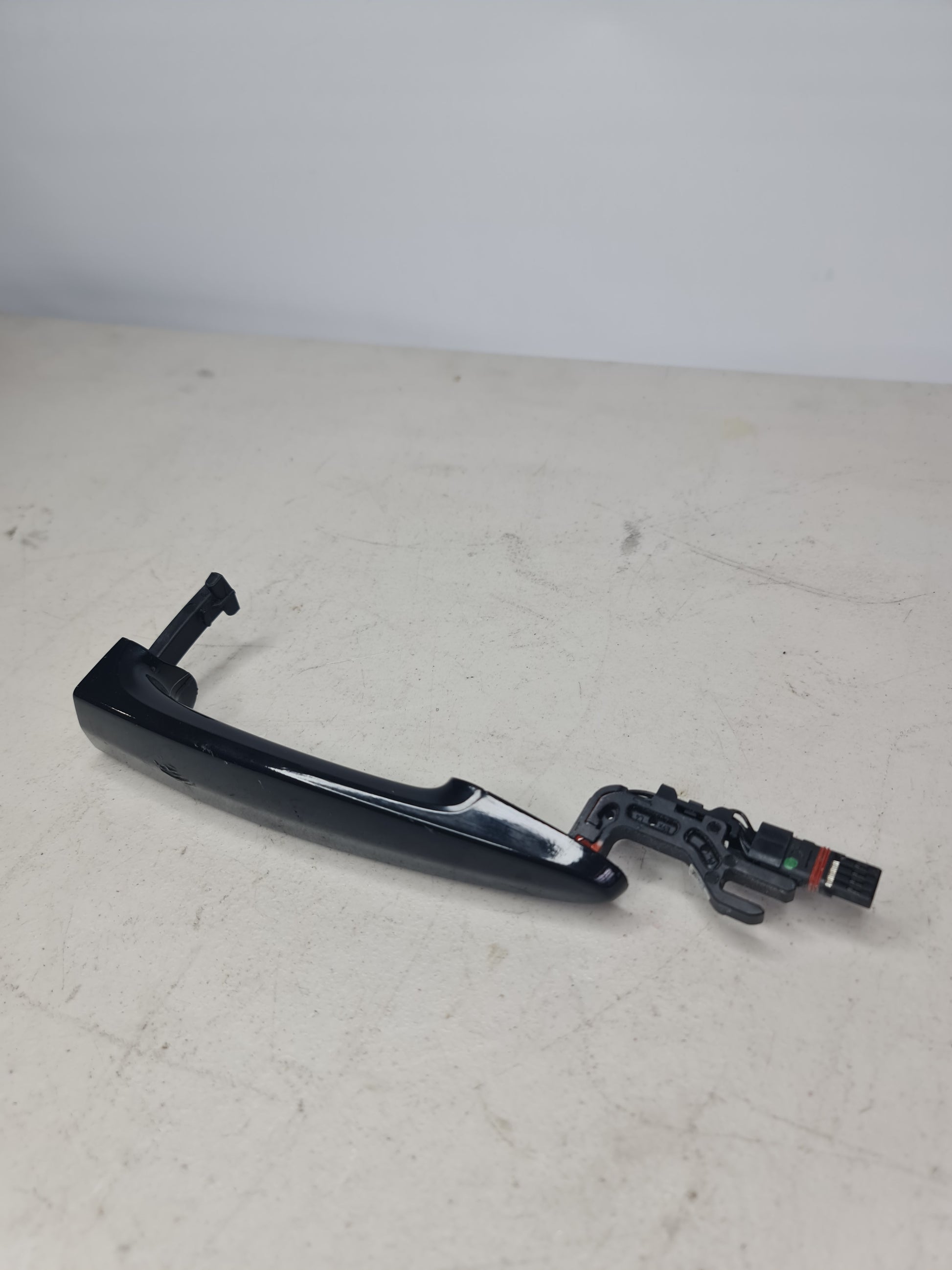 BMW F20 F22 F30 F32 F80 F87 M2 Front Exterior Door Handle - 14750390 - MPerformance.parts