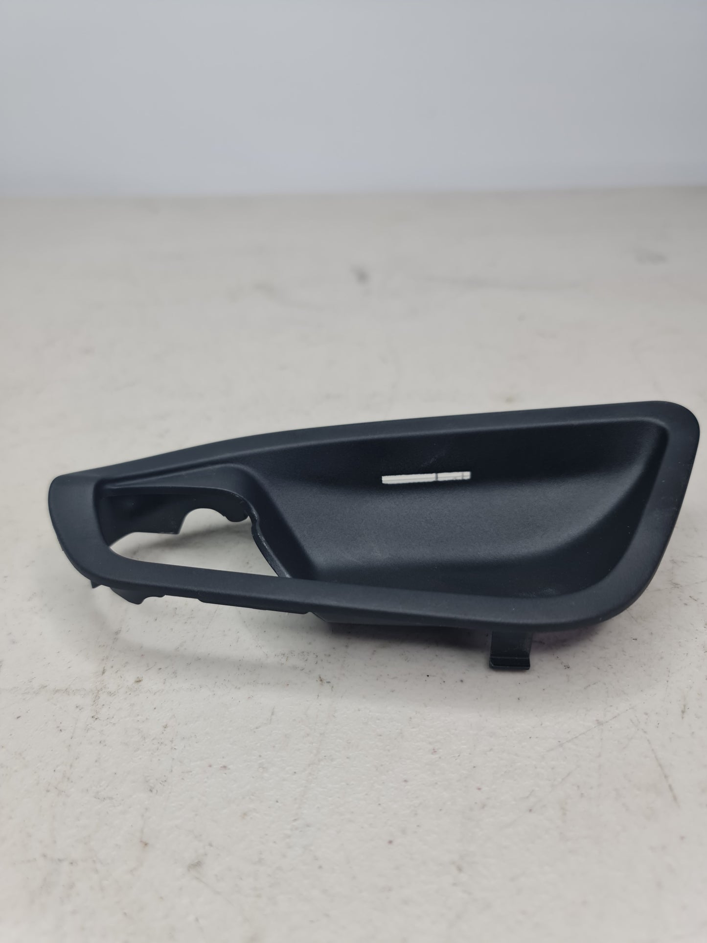 BMW 1 SERIES F20 INTERIOR DOOR HANDLE TRIM 14290410