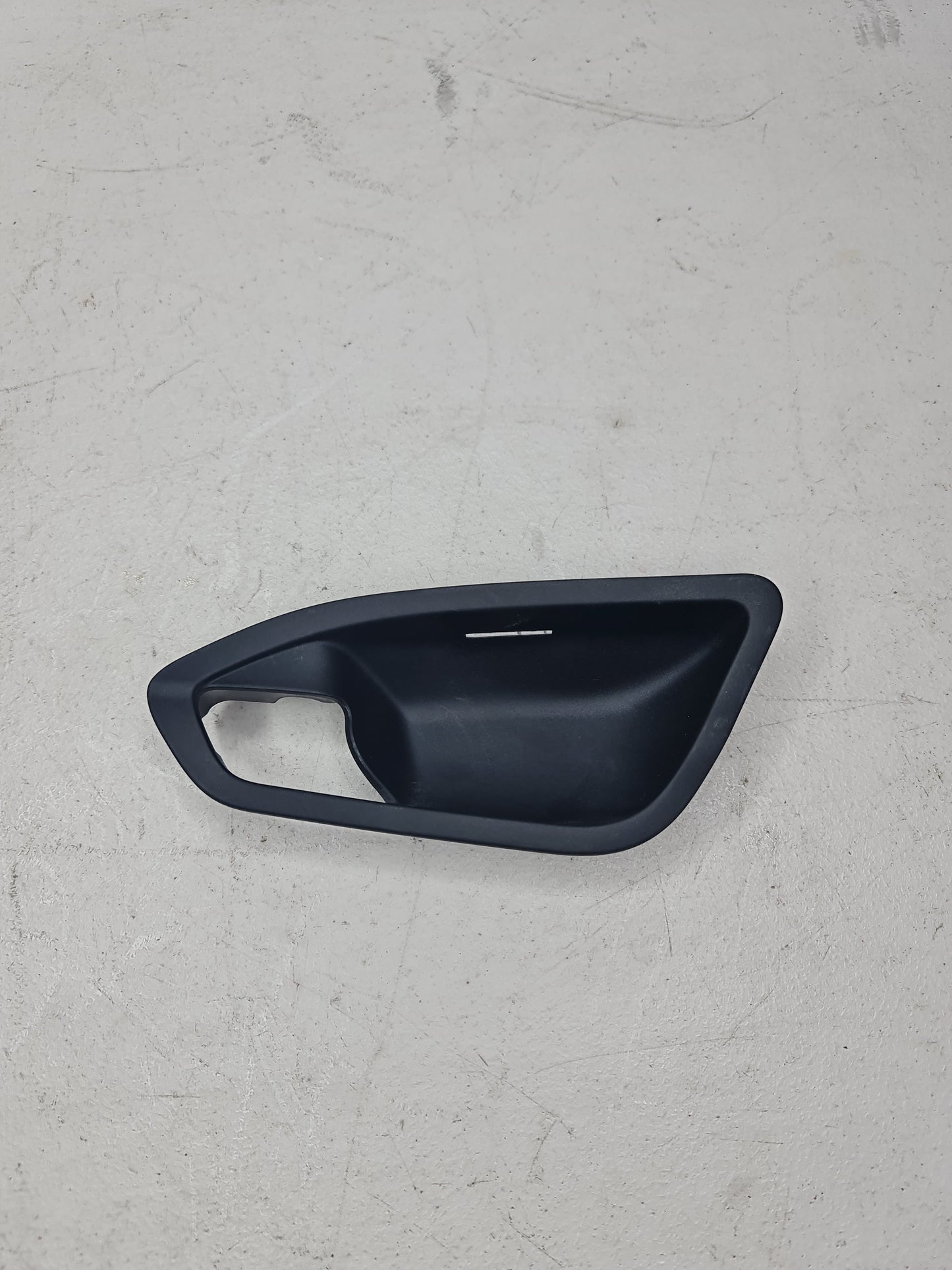 BMW 1 SERIES F20 INTERIOR DOOR HANDLE TRIM 14290410