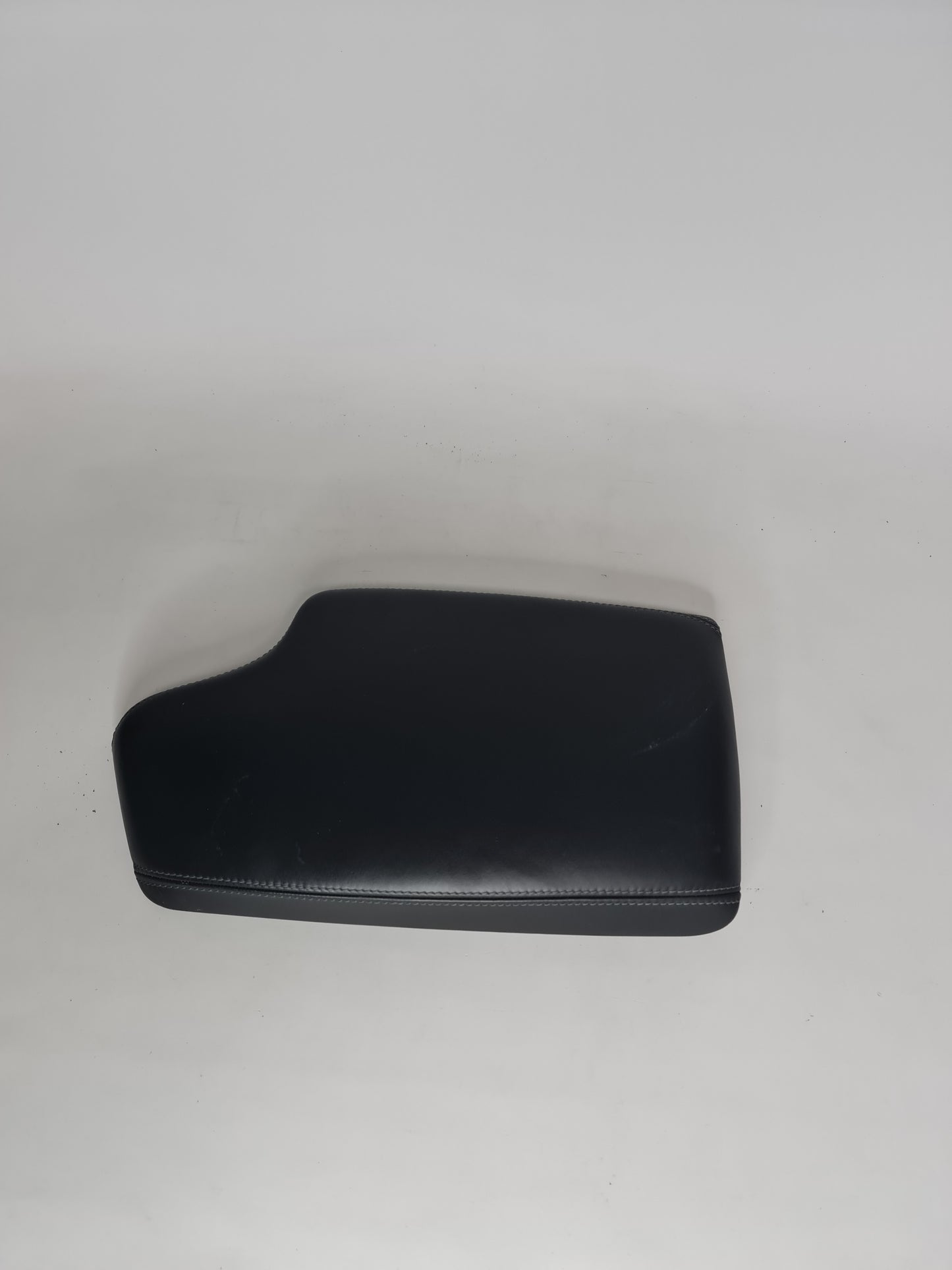 CENTER CONSOLE ARMREST MERINO LEATHER BLACK BMW F80 F82 M3 M4