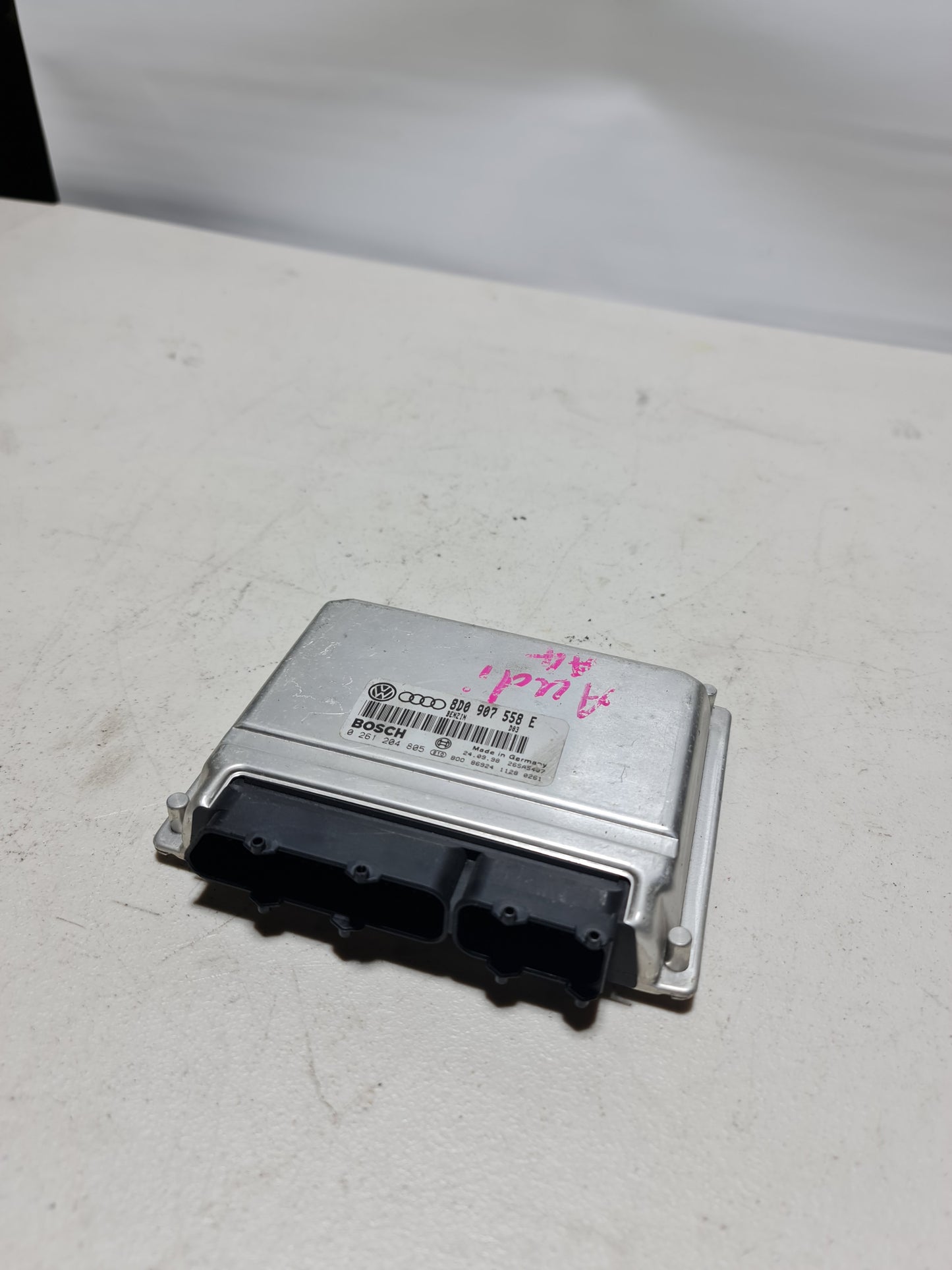 Engine Control Unit ECU 8D0907558E 0261204805 - MPerformance.parts