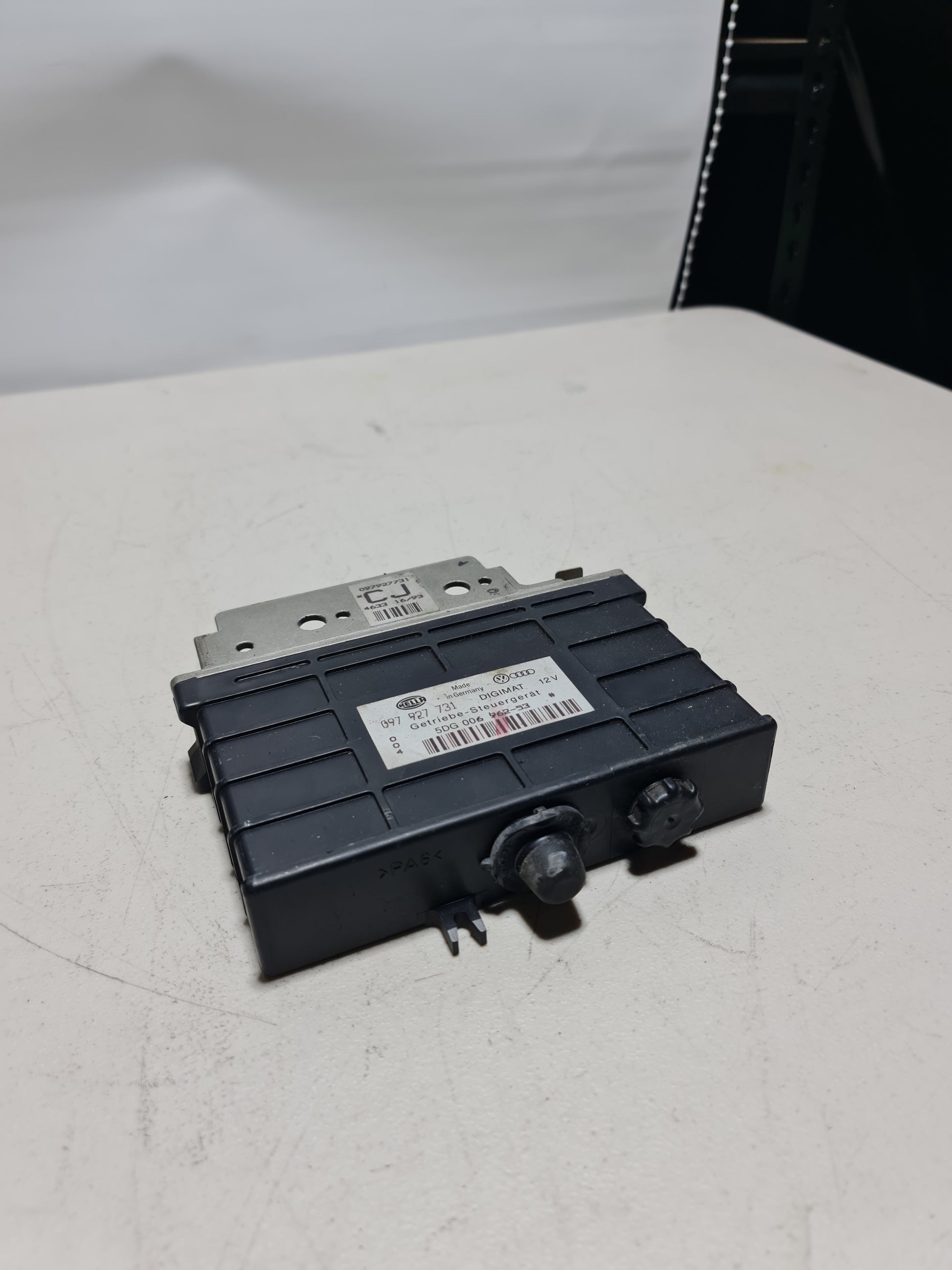 Genuine Electric Control Unit Ecu 097927731 - MPerformance.parts