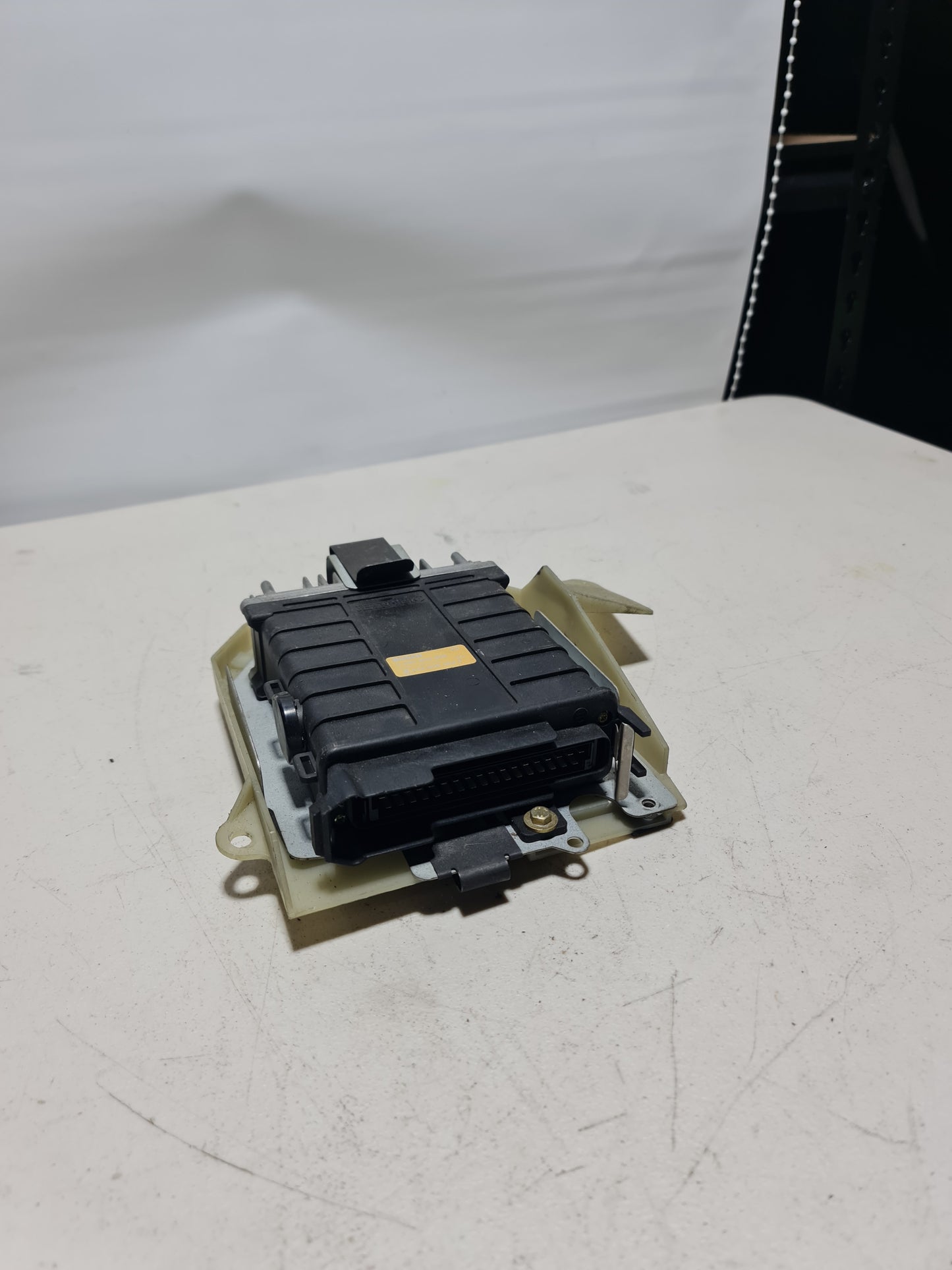 1990-1991 Audi 100 80 90 Engine Computer Unit ECU 0280800308 Module 571 5K1 - MPerformance.parts